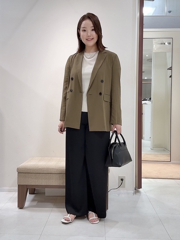 YUIさんの「UNTITLED｜【セットアップ可/接触冷感/通気性】ドライシアーダブルジャケット」を使ったコーディネート