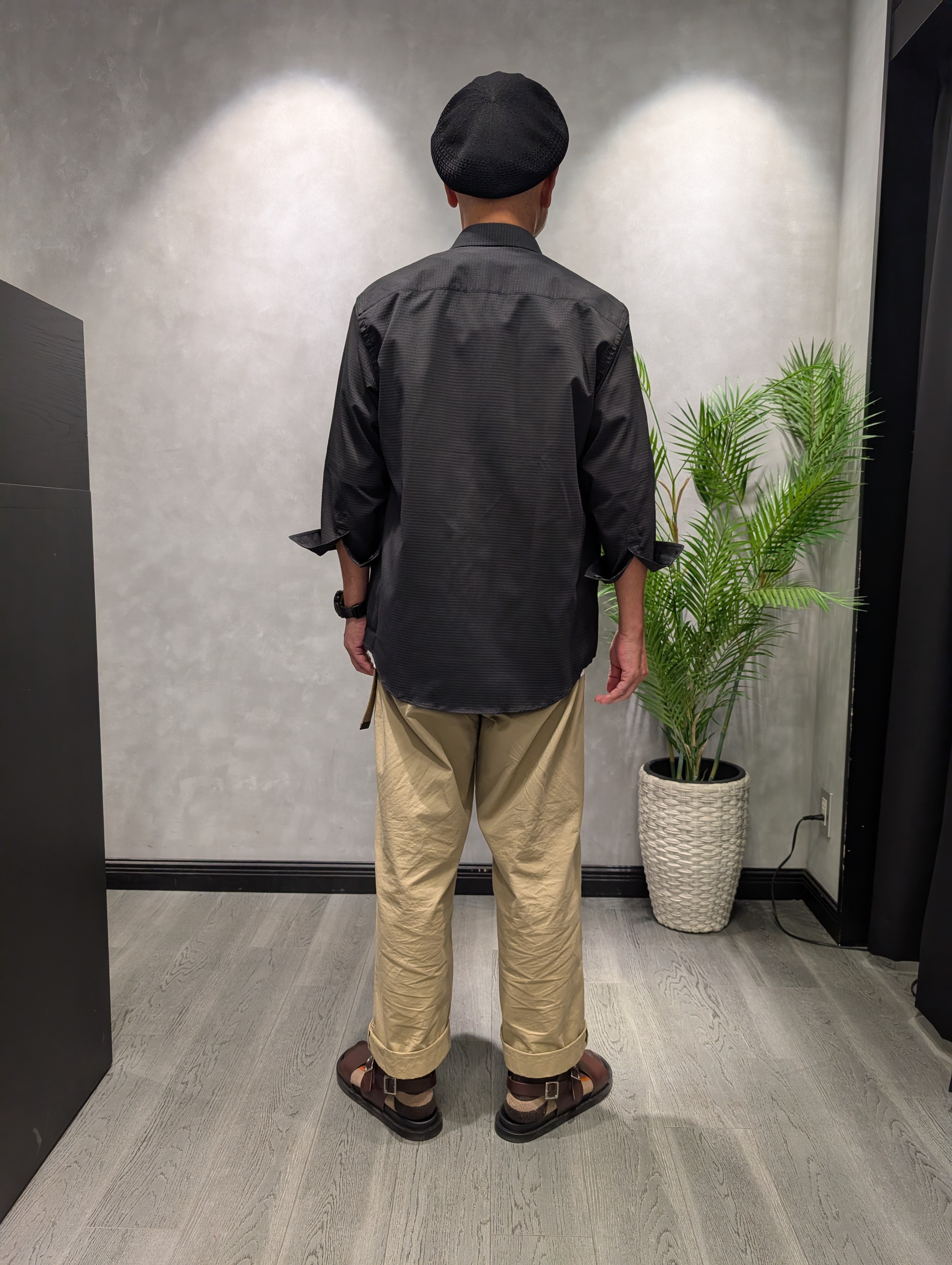 三谷義勝さんの「TAKEO KIKUCHI｜【日本製】JFP DotAir（R）サッカー7分袖シャツ」を使ったコーディネート