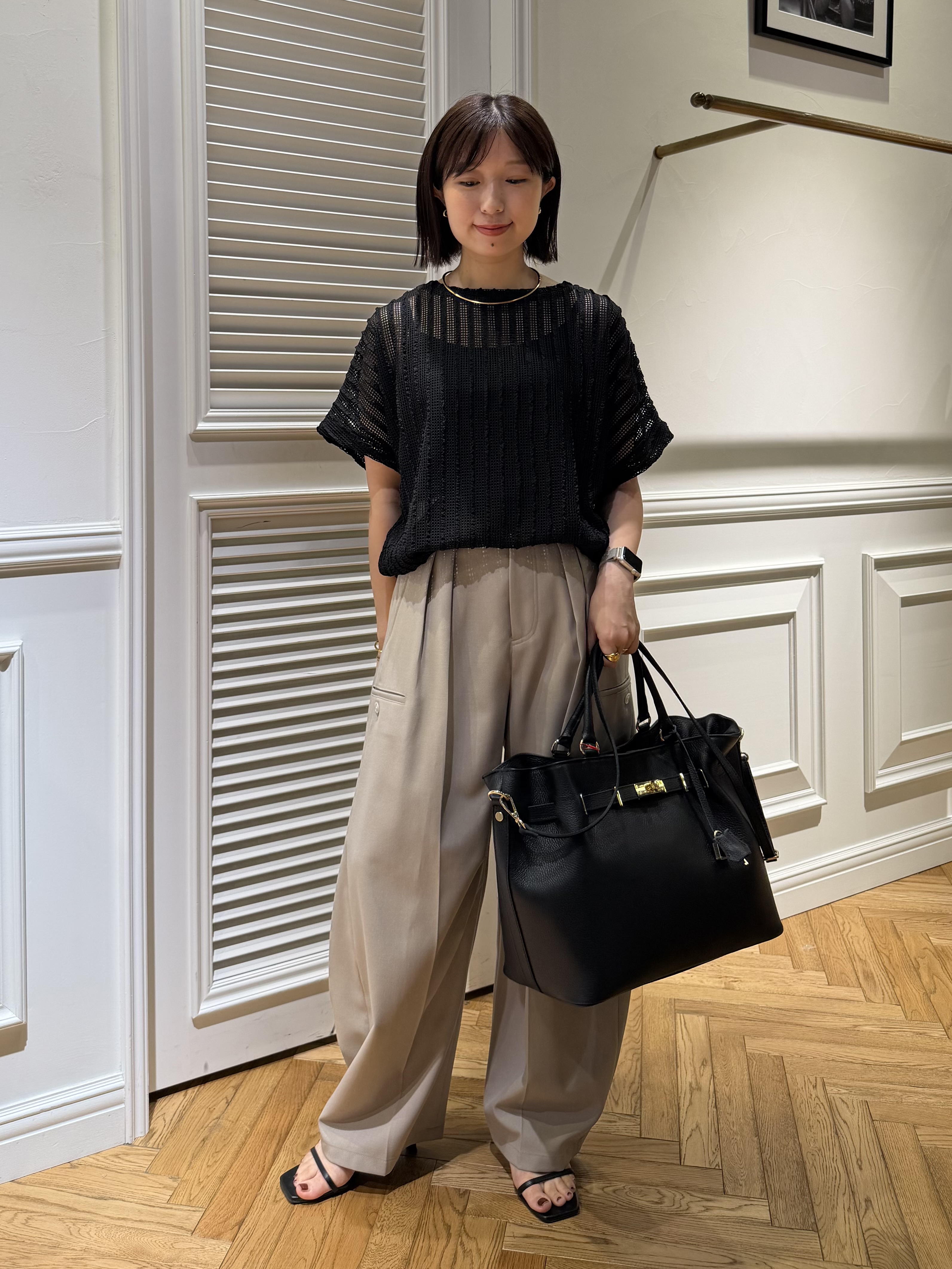 つじ まこさんの「DRESSTERIOR｜シアーメッシュプルオーバー」を使ったコーディネート
