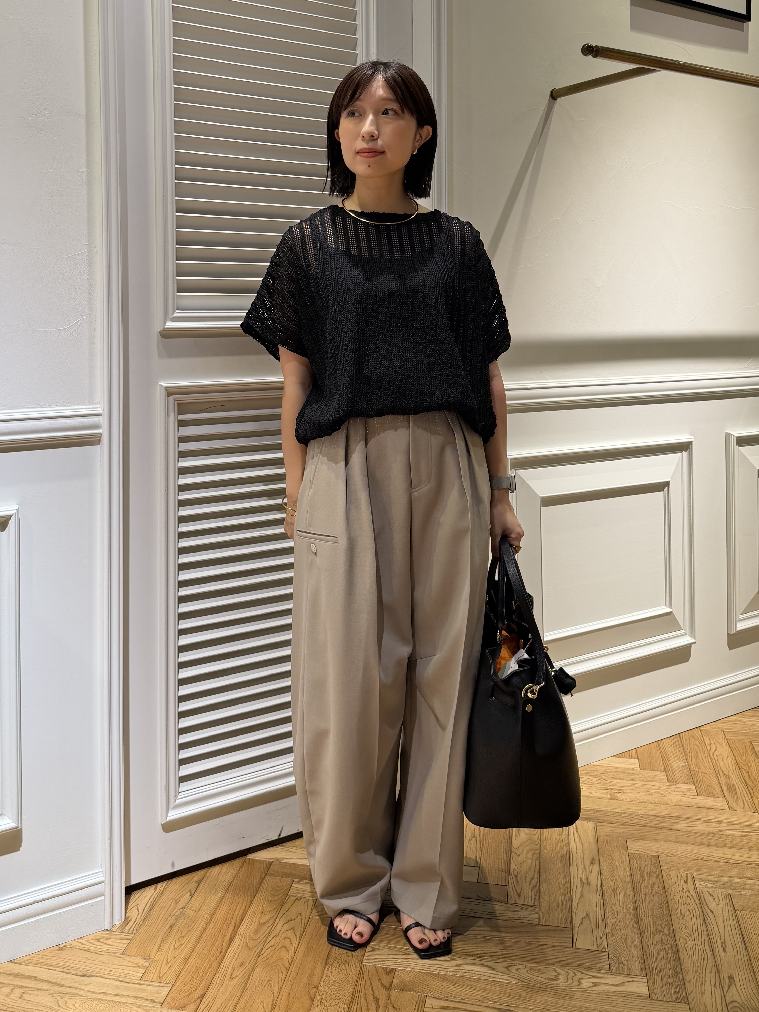 つじ まこさんの「DRESSTERIOR｜シアーメッシュプルオーバー」を使ったコーディネート