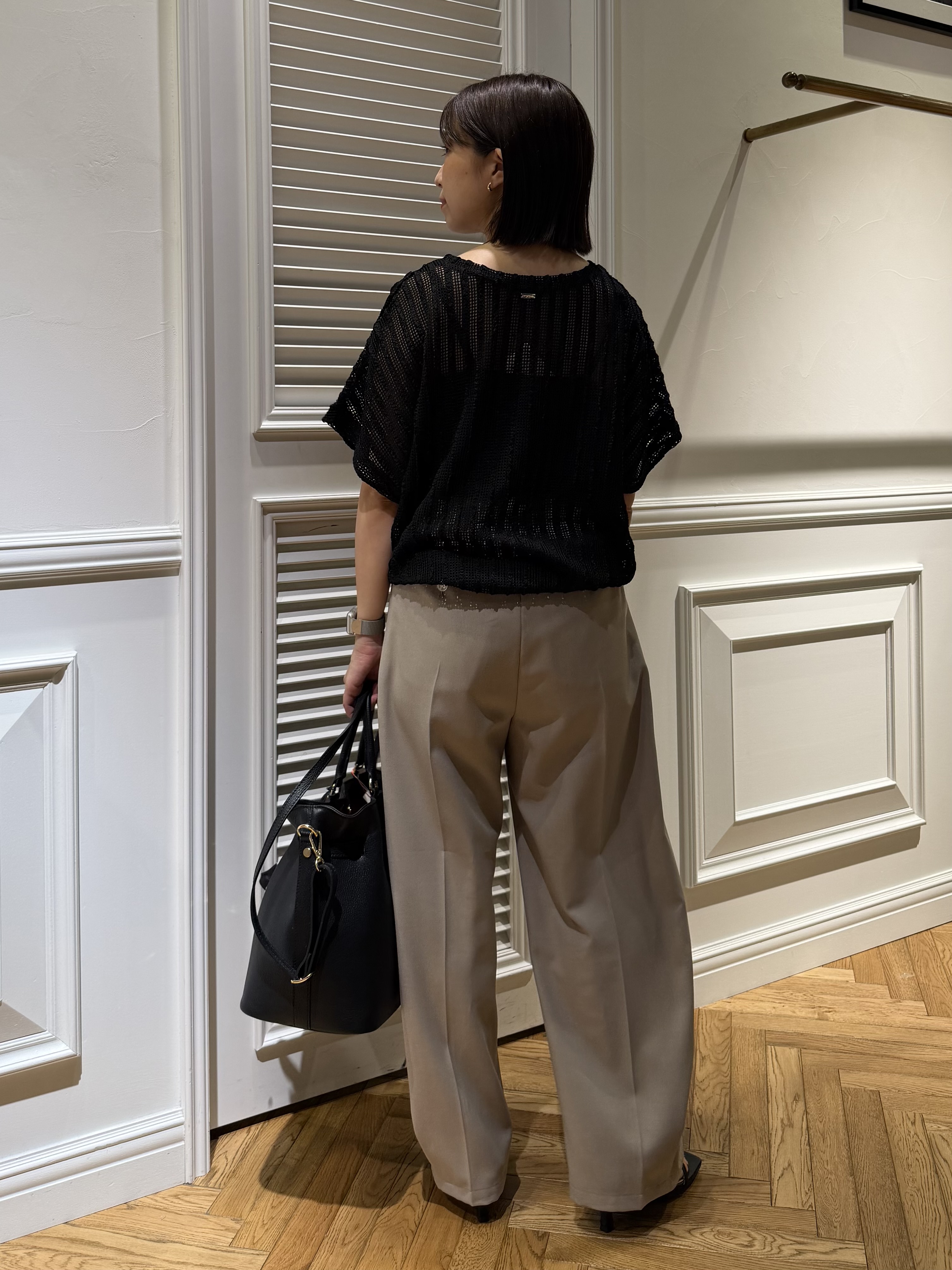 つじ まこさんの「DRESSTERIOR｜シアーメッシュプルオーバー」を使ったコーディネート