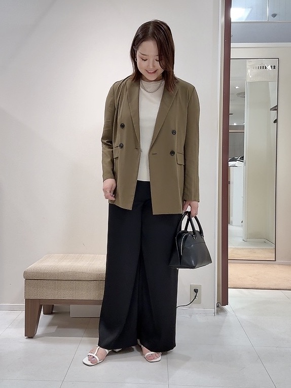 YUIさんの「UNTITLED｜【セットアップ可/接触冷感/通気性】ドライシアーダブルジャケット」を使ったコーディネート