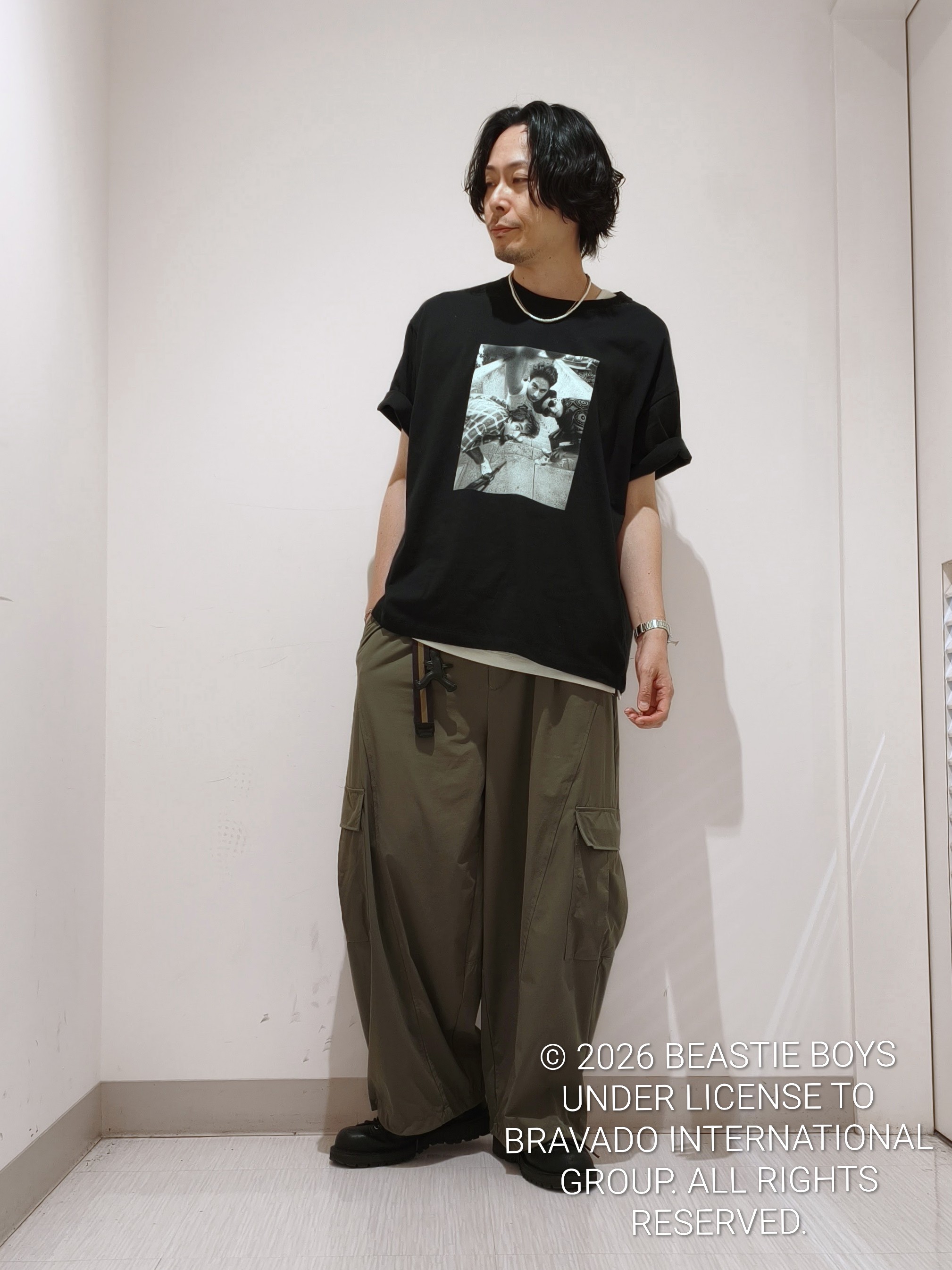 テラシンさんの「tk.TAKEO KIKUCHI｜カッティングカーゴパンツ」を使ったコーディネート