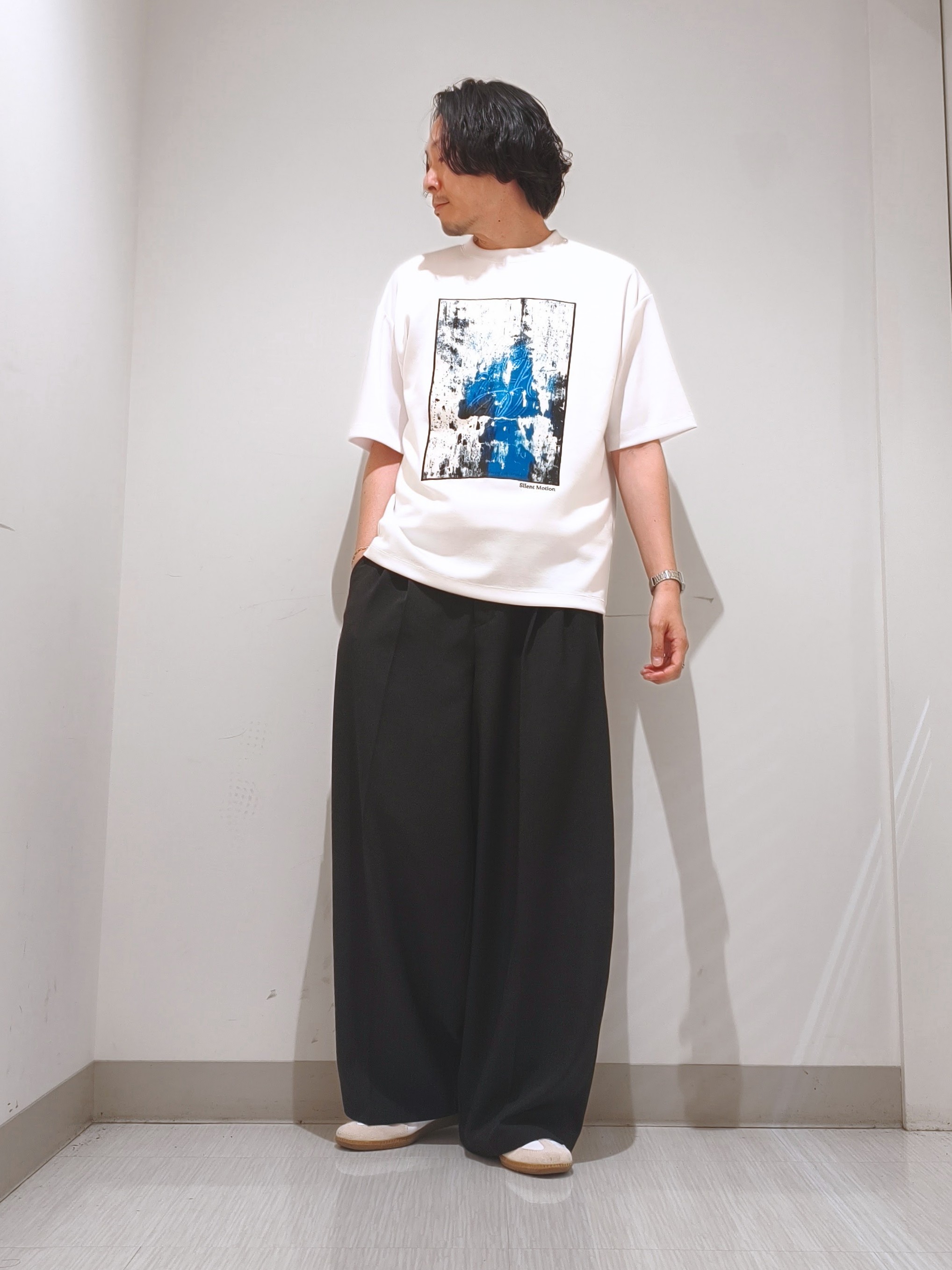テラシンさんの「tk.TAKEO KIKUCHI｜コンシールドエンブロTシャツ」を使ったコーディネート