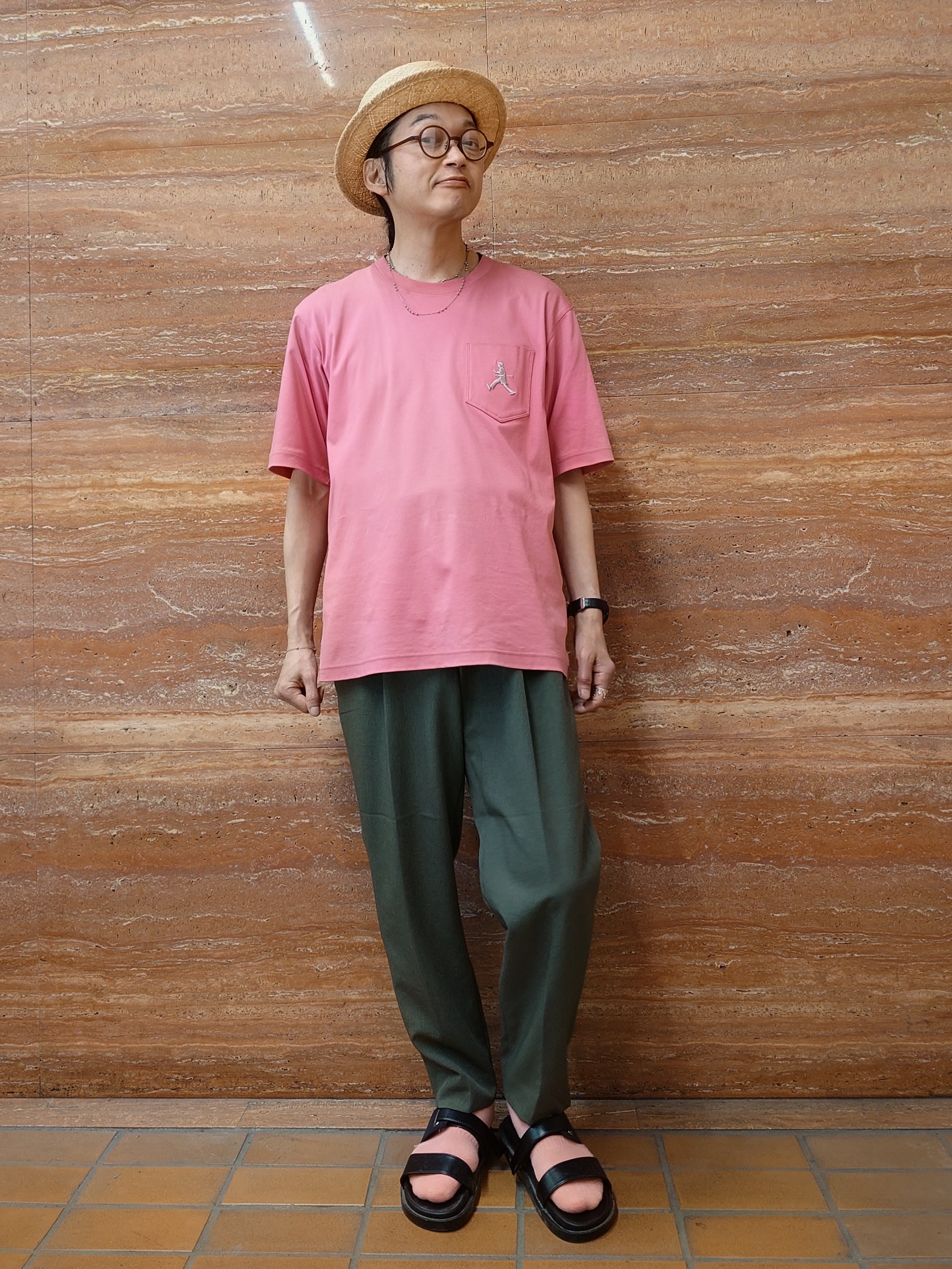 かしげるさんの「TAKEO KIKUCHI｜【BOWLER HAT LABEL】アイスクリアコットンボーラーハットウォーカー 半袖ポケT」を使ったコーディネート