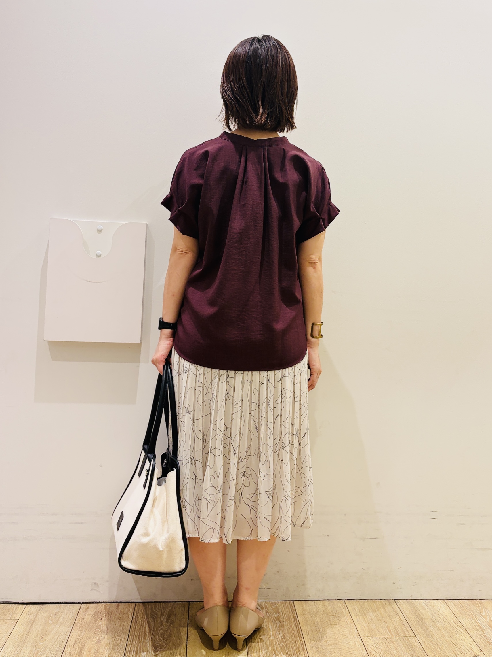 YUKOさんの「index｜【接触冷感／吸水速乾】タックスキッパーブラウス《防シワ／イージーアイロン／洗濯機OK／9col》」を使ったコーディネート