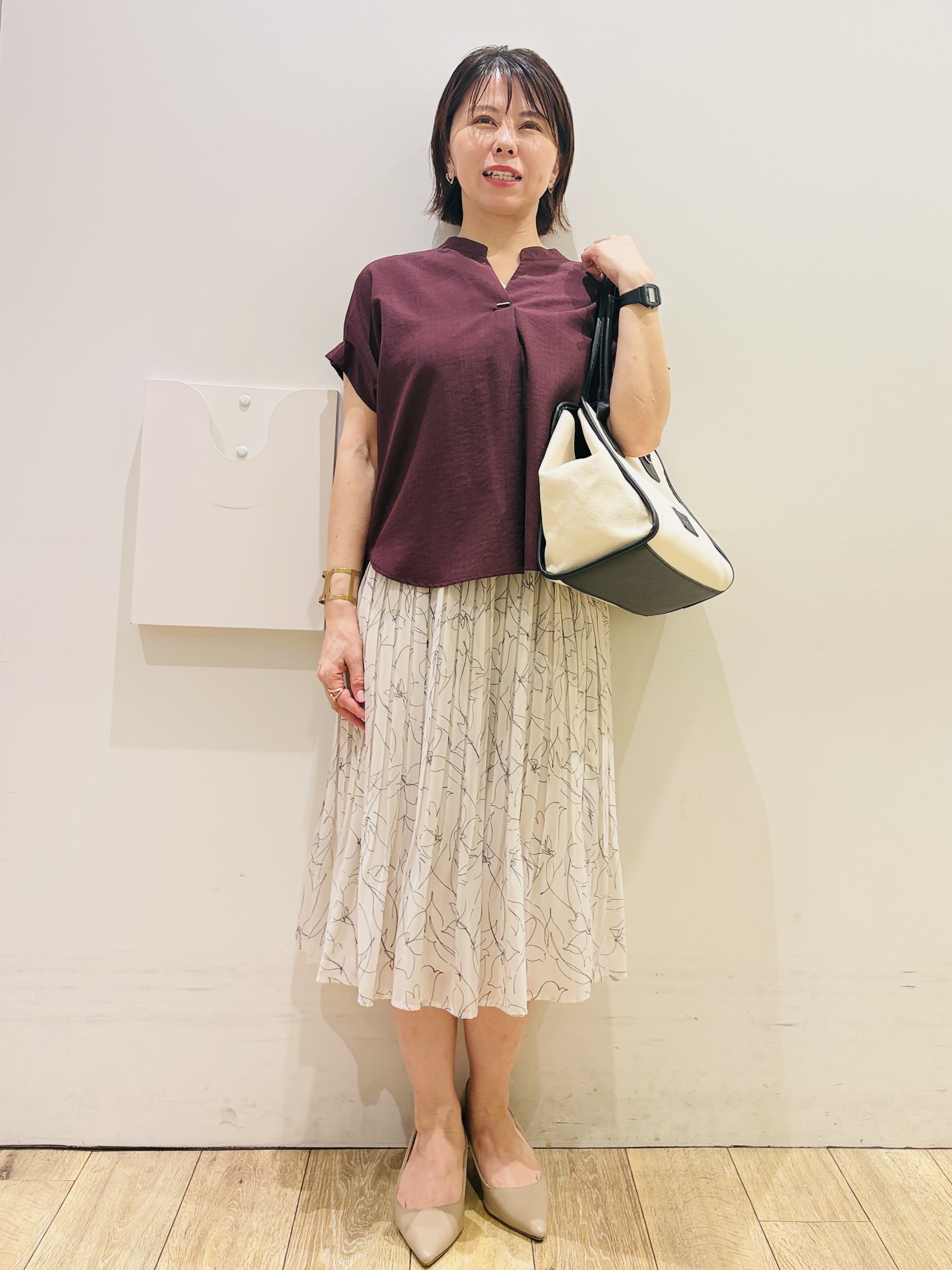 YUKOさんの「index｜【接触冷感／吸水速乾】タックスキッパーブラウス《防シワ／イージーアイロン／洗濯機OK／9col》」を使ったコーディネート