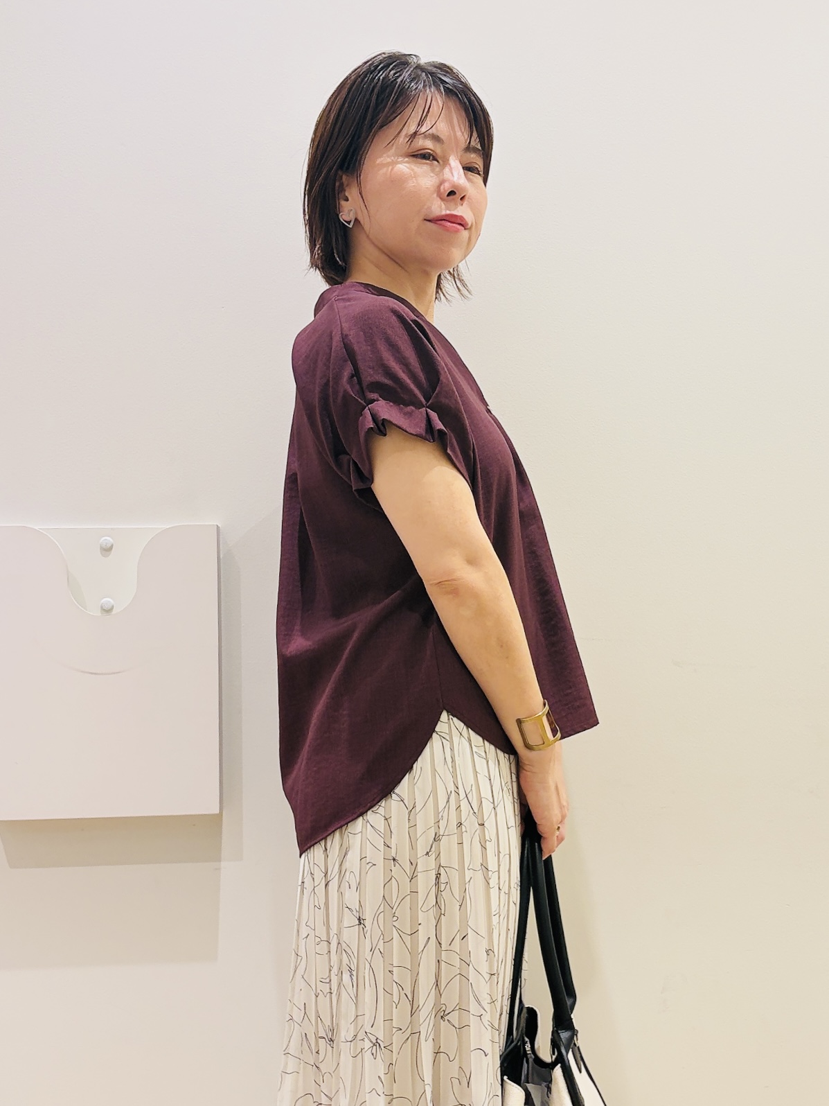 YUKOさんの「index｜【接触冷感／吸水速乾】タックスキッパーブラウス《防シワ／イージーアイロン／洗濯機OK／9col》」を使ったコーディネート