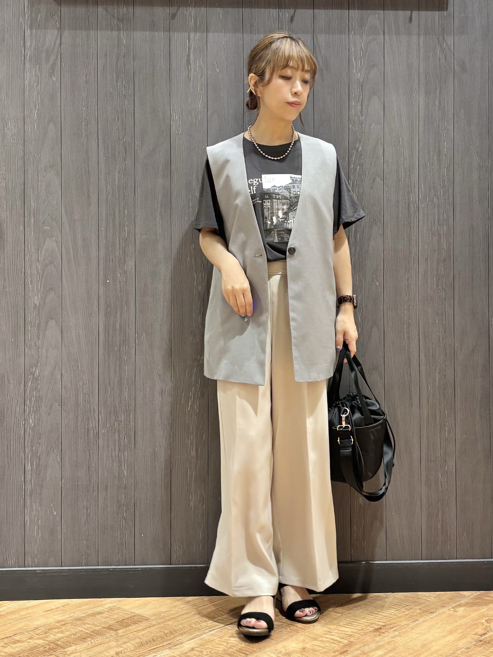 meiさんの「SHOO･LA･RUE｜【セットアップ可/洗濯後しわになりにくい/S-LL】シンプルで合わせやすい ノーカラージレ」を使ったコーディネート