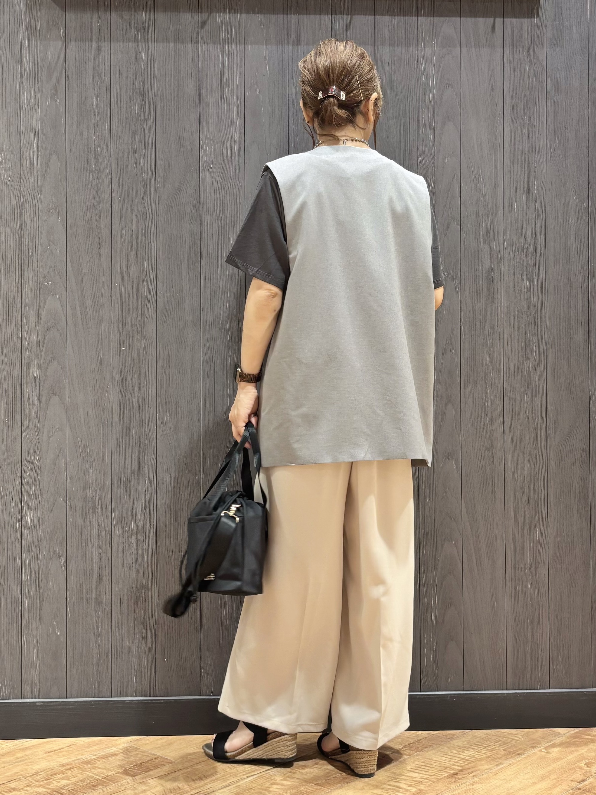 meiさんの「SHOO･LA･RUE｜【セットアップ可/洗濯後しわになりにくい/S-LL】シンプルで合わせやすい ノーカラージレ」を使ったコーディネート