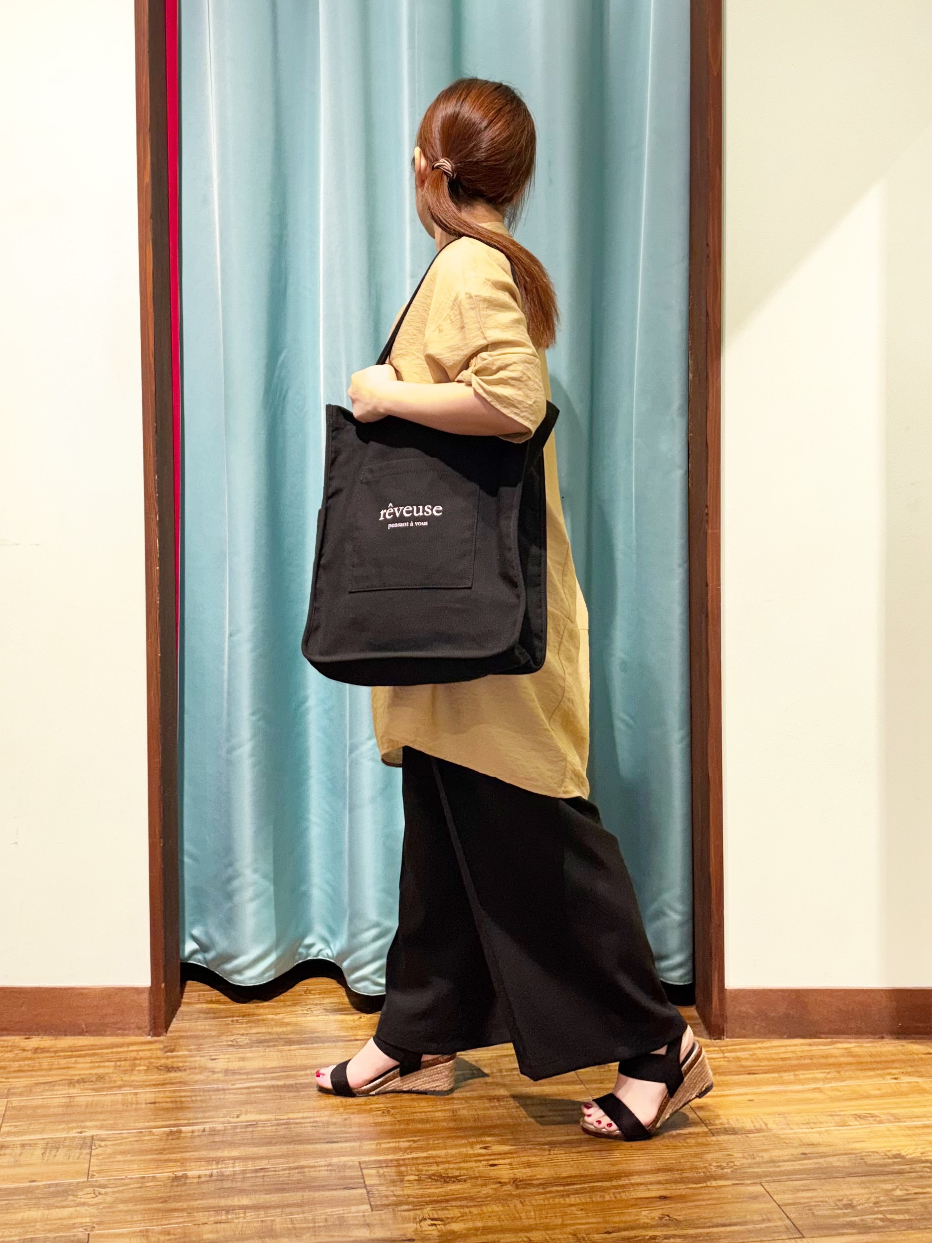 tukiさんの「SHOO･LA･RUE｜【ひんやり/S-LL/洗濯機可】体型カバーにも ゆるっとリラックスチュニック」を使ったコーディネート