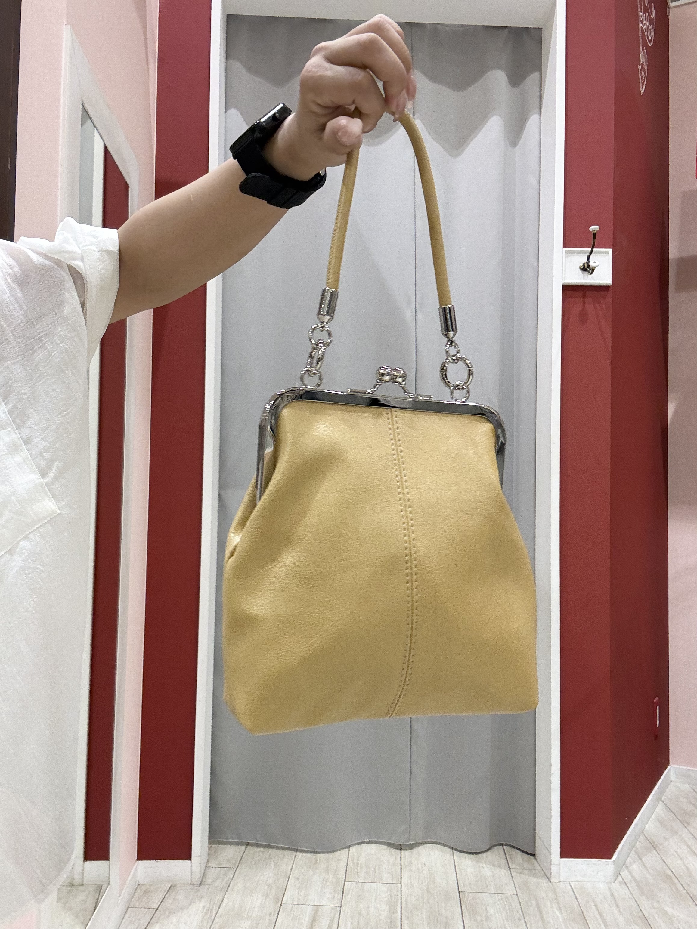 shioさんの「SHOO･LA･RUE｜【洗濯機可/選べる6色】ナチュラルな風合いが魅力 ゆったり楊柳シアードルマンブラウス」を使ったコーディネート
