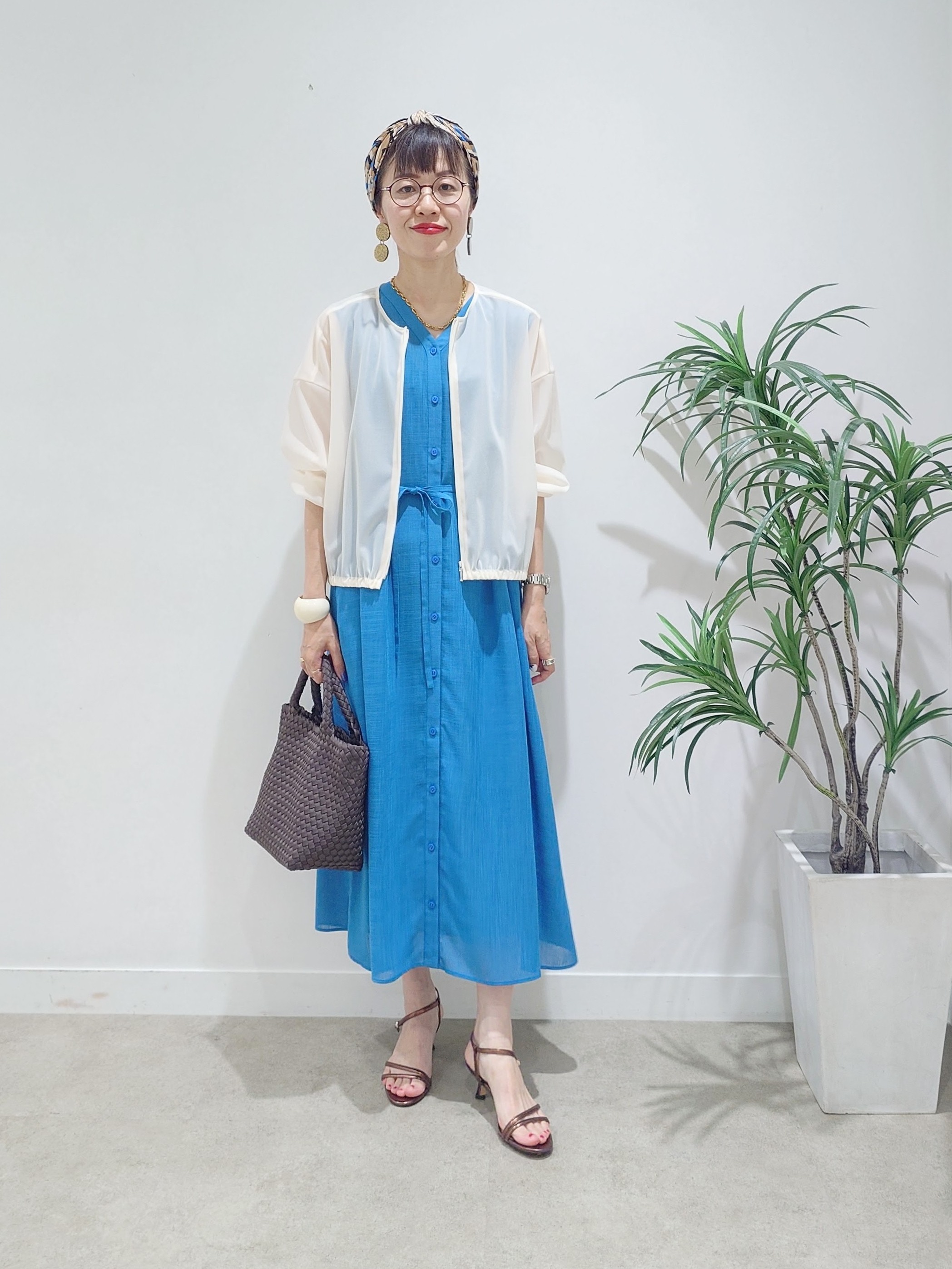 MUTSUKOさんの「UNTITLED｜トリコットシアーブラウス」を使ったコーディネート