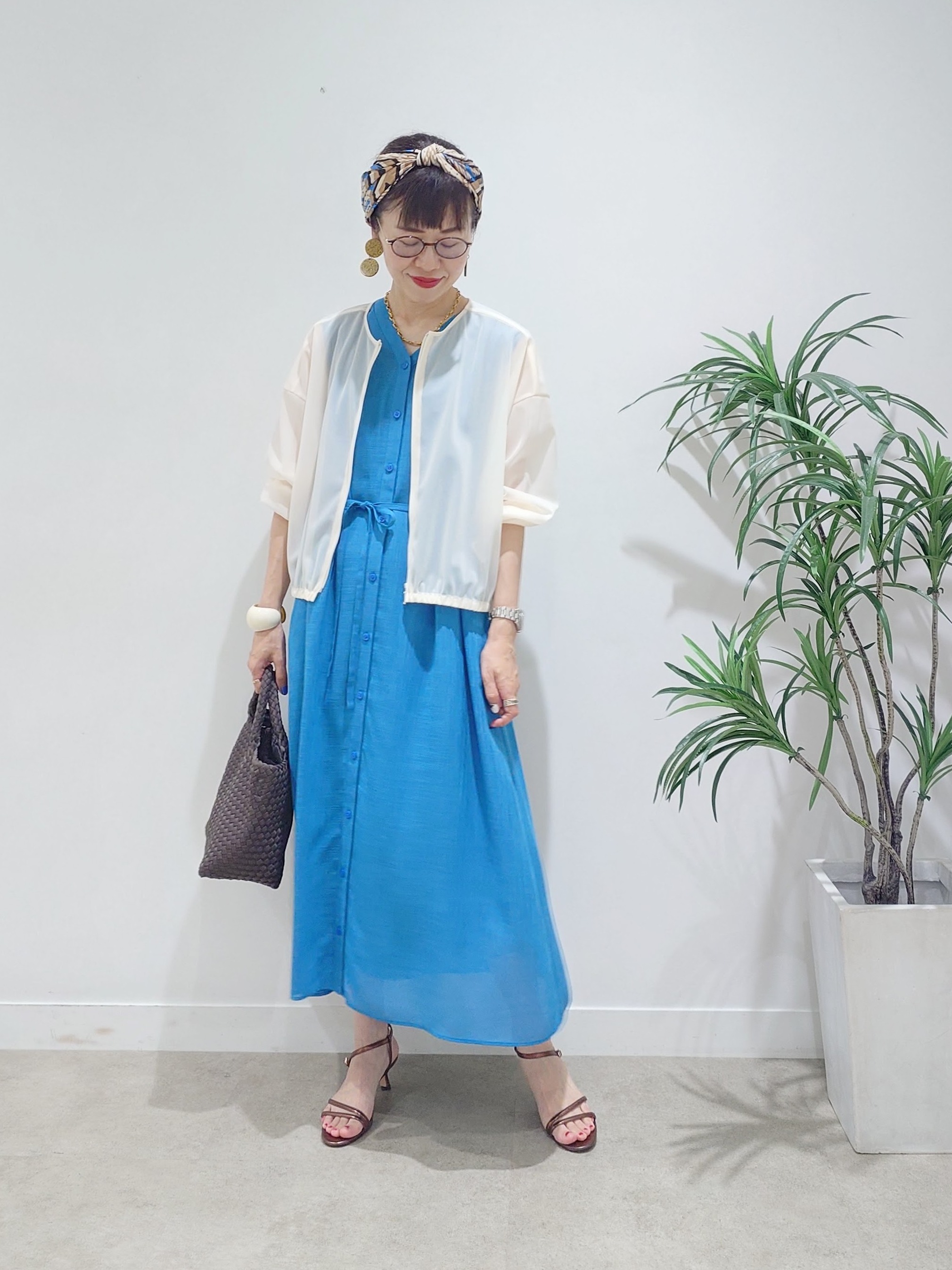 MUTSUKOさんの「UNTITLED｜トリコットシアーブラウス」を使ったコーディネート