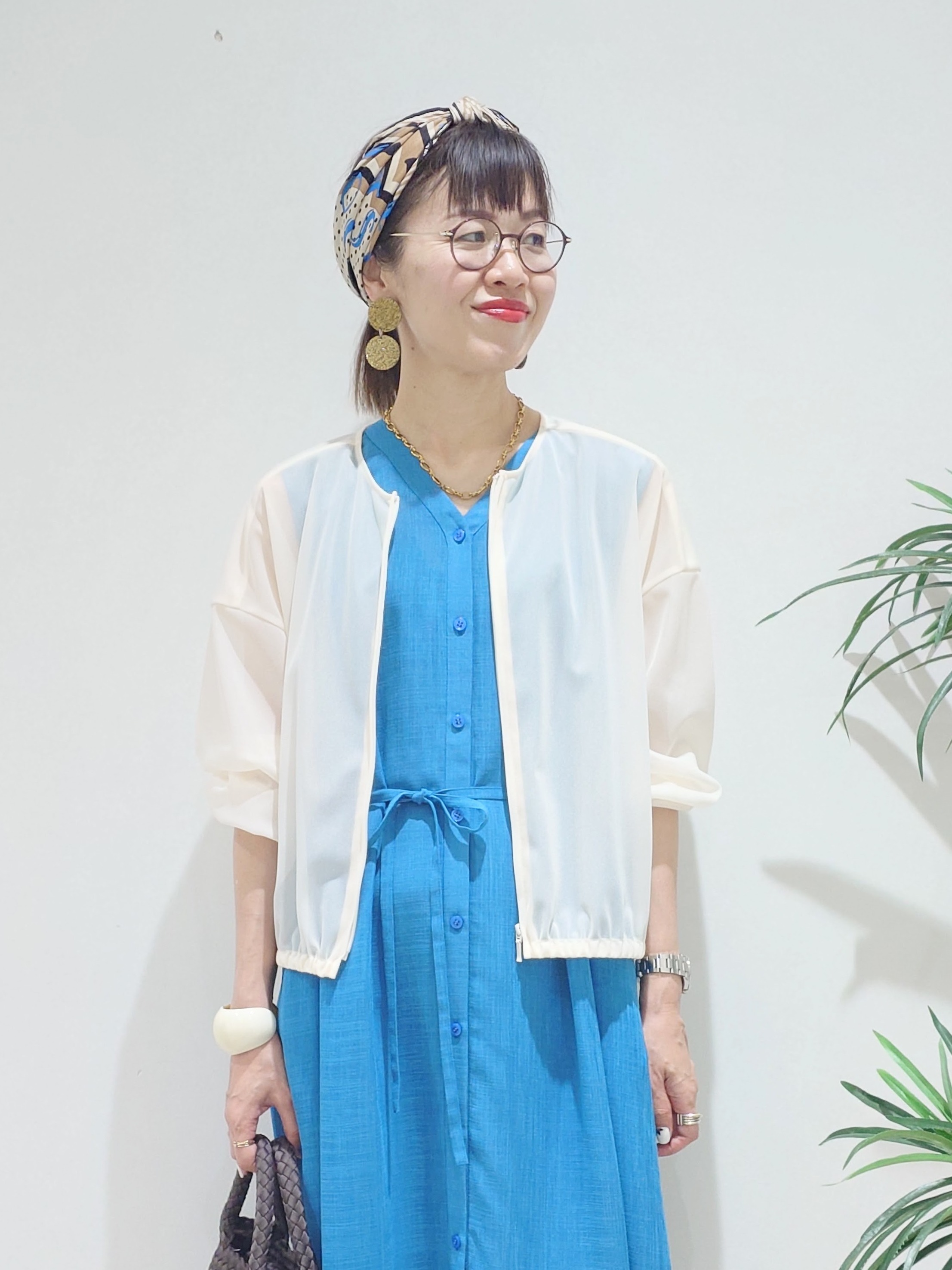 MUTSUKOさんの「UNTITLED｜トリコットシアーブラウス」を使ったコーディネート