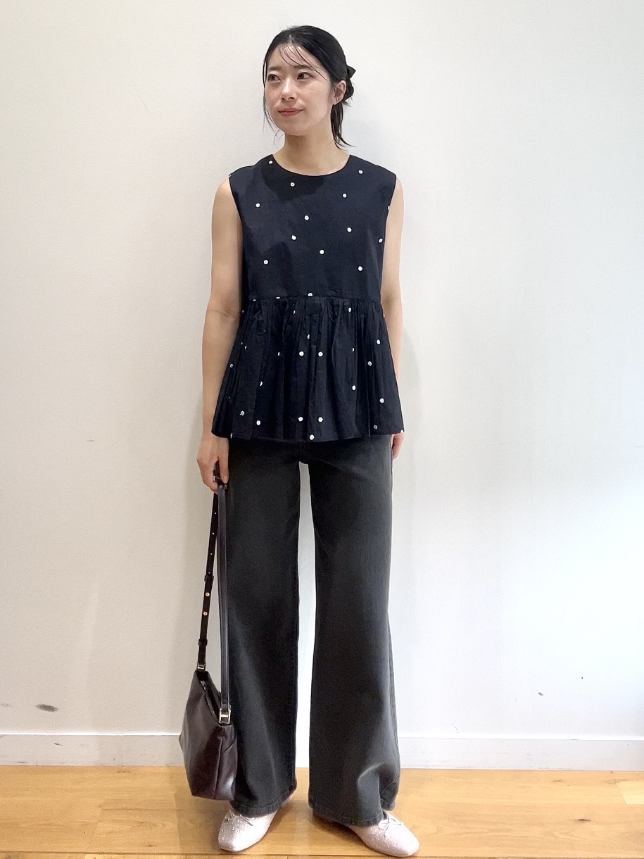 RINAさんの「OPAQUE.CLIP｜ラメドット刺繍ペプラムブラウス【洗える】」を使ったコーディネート