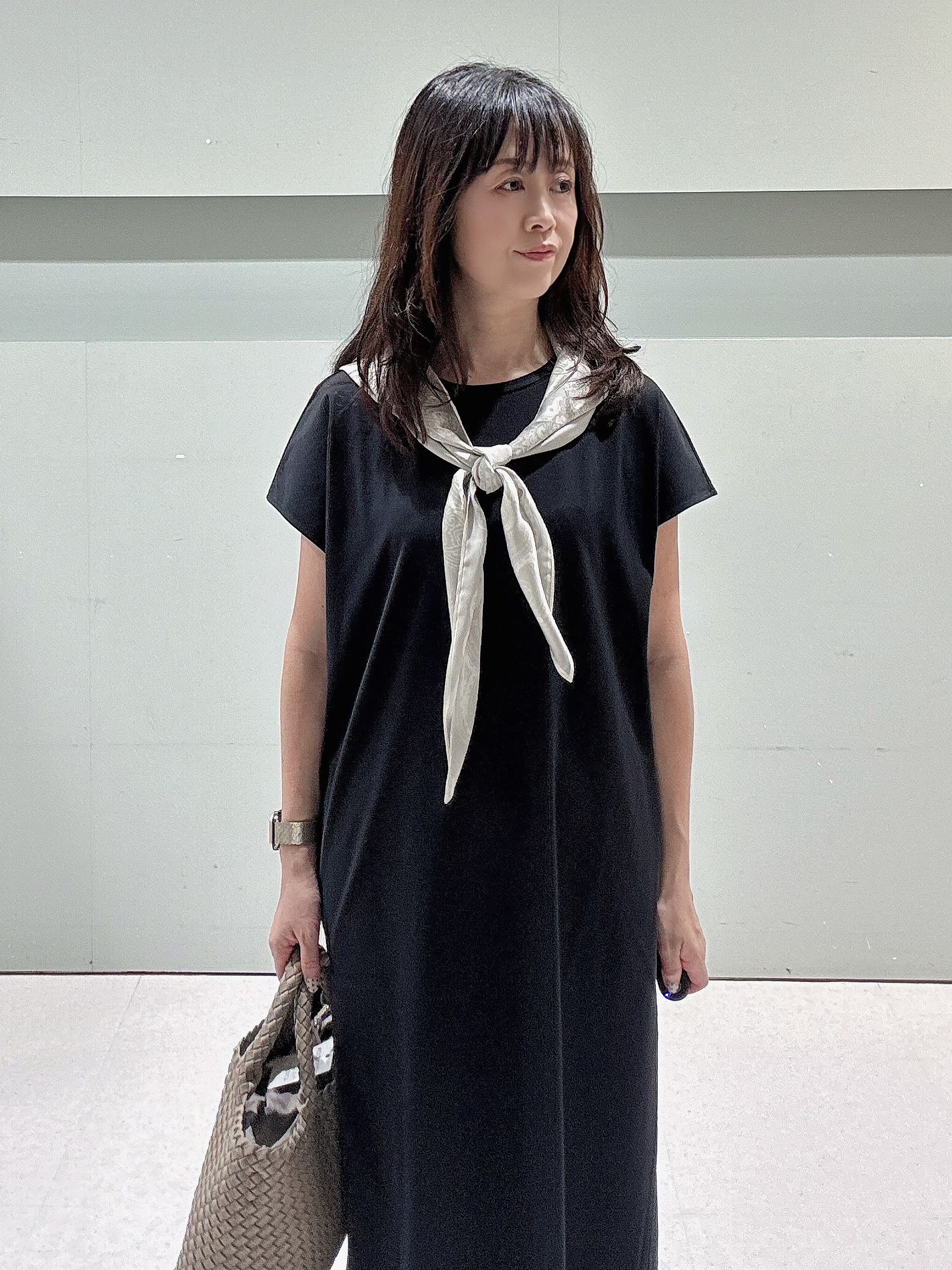 makiさんの「UNTITLED｜【接触冷感】ペイズリーモチーフ・トライアングルスカーフ」を使ったコーディネート