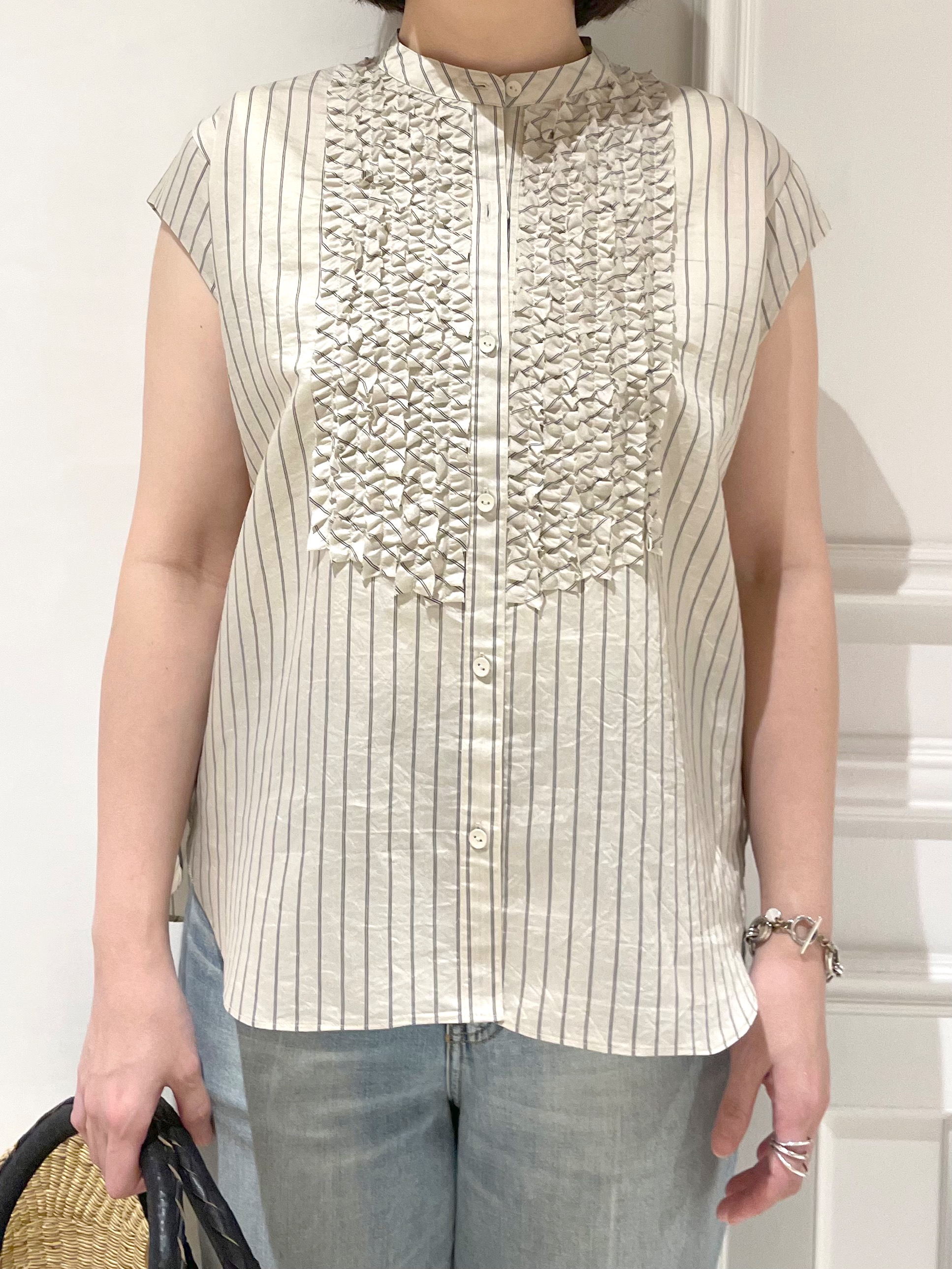 makiさんの「DRESSTERIOR｜ストライプフレンチスリーブフリルブラウス」を使ったコーディネート