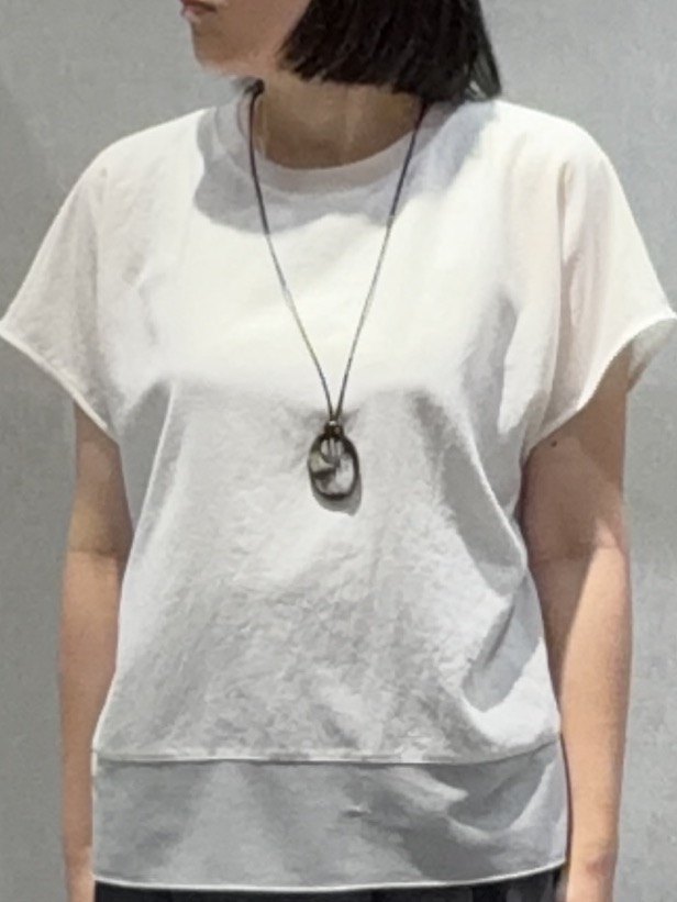わたなべさんの「UNTITLED｜【重ね着でおしゃれ見え】裾シアードッキングプルオーバー」を使ったコーディネート