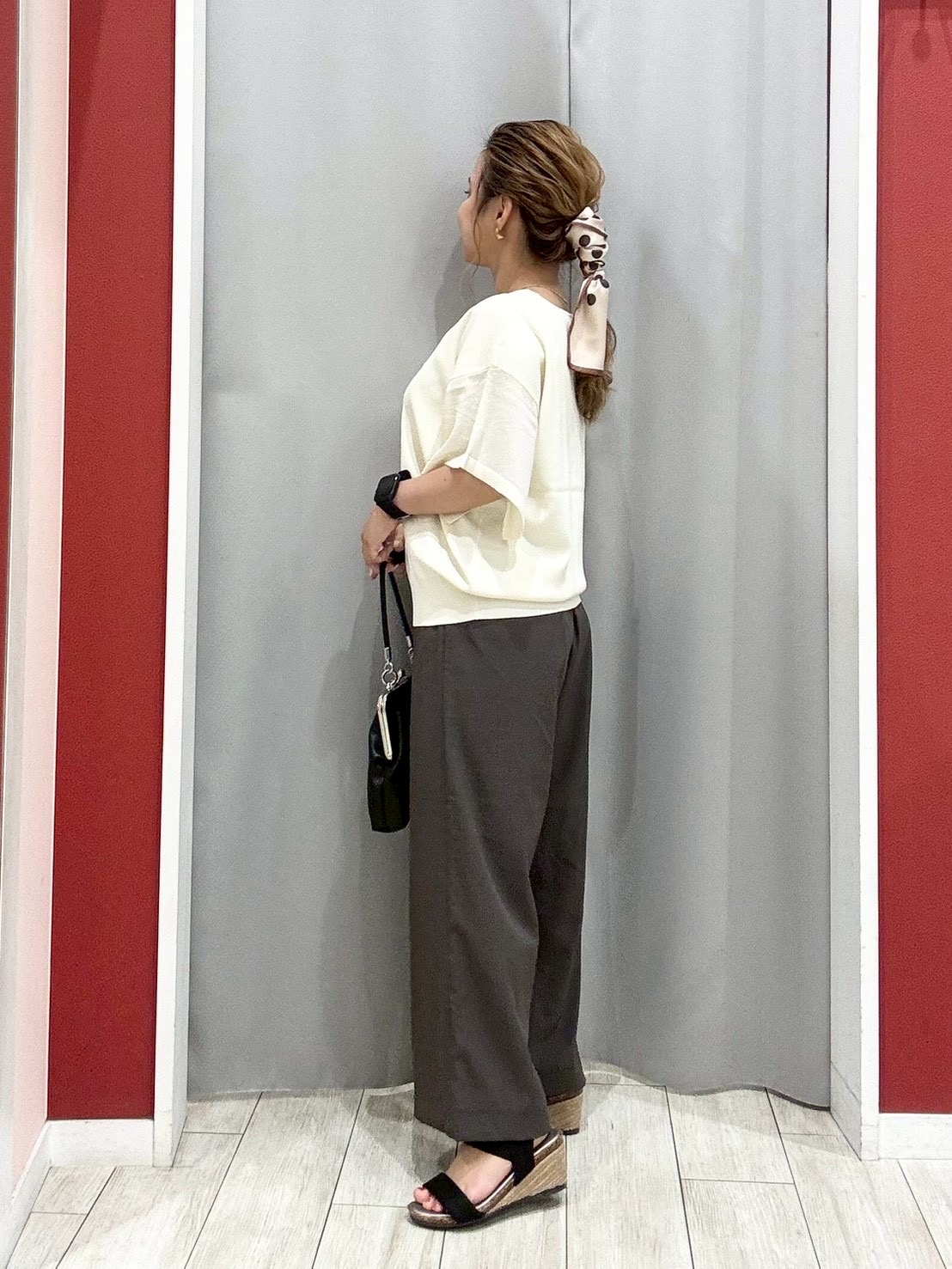 shioさんの「SHOO･LA･RUE｜【S-LL/ひんやり/洗濯機可】インせず着られる ひらり袖ニット」を使ったコーディネート
