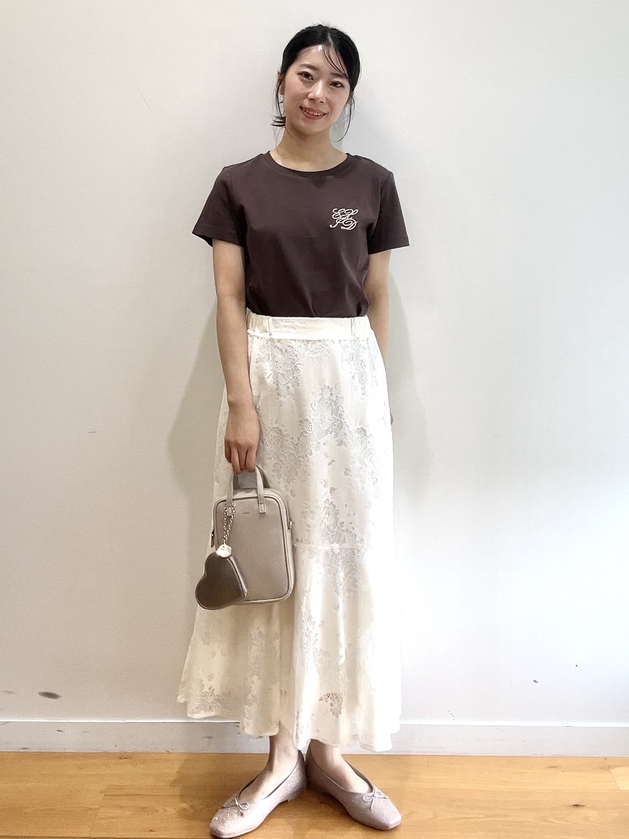 RINAさんの「index｜【接触冷感】エンブレムロゴ刺繍Tシャツ《UVケア／洗濯機OK》」を使ったコーディネート