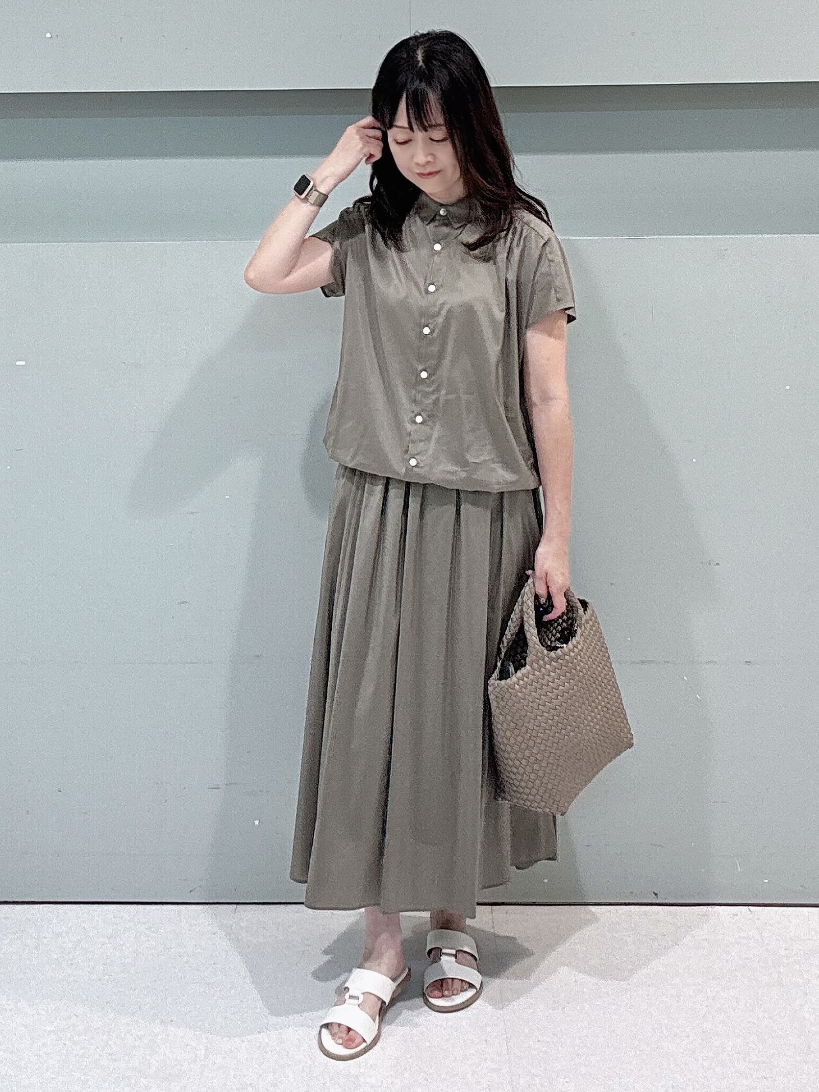 makiさんの「UNTITLED｜【セットアップ可/軽量/清涼感】ローンギャザーブラウス」を使ったコーディネート