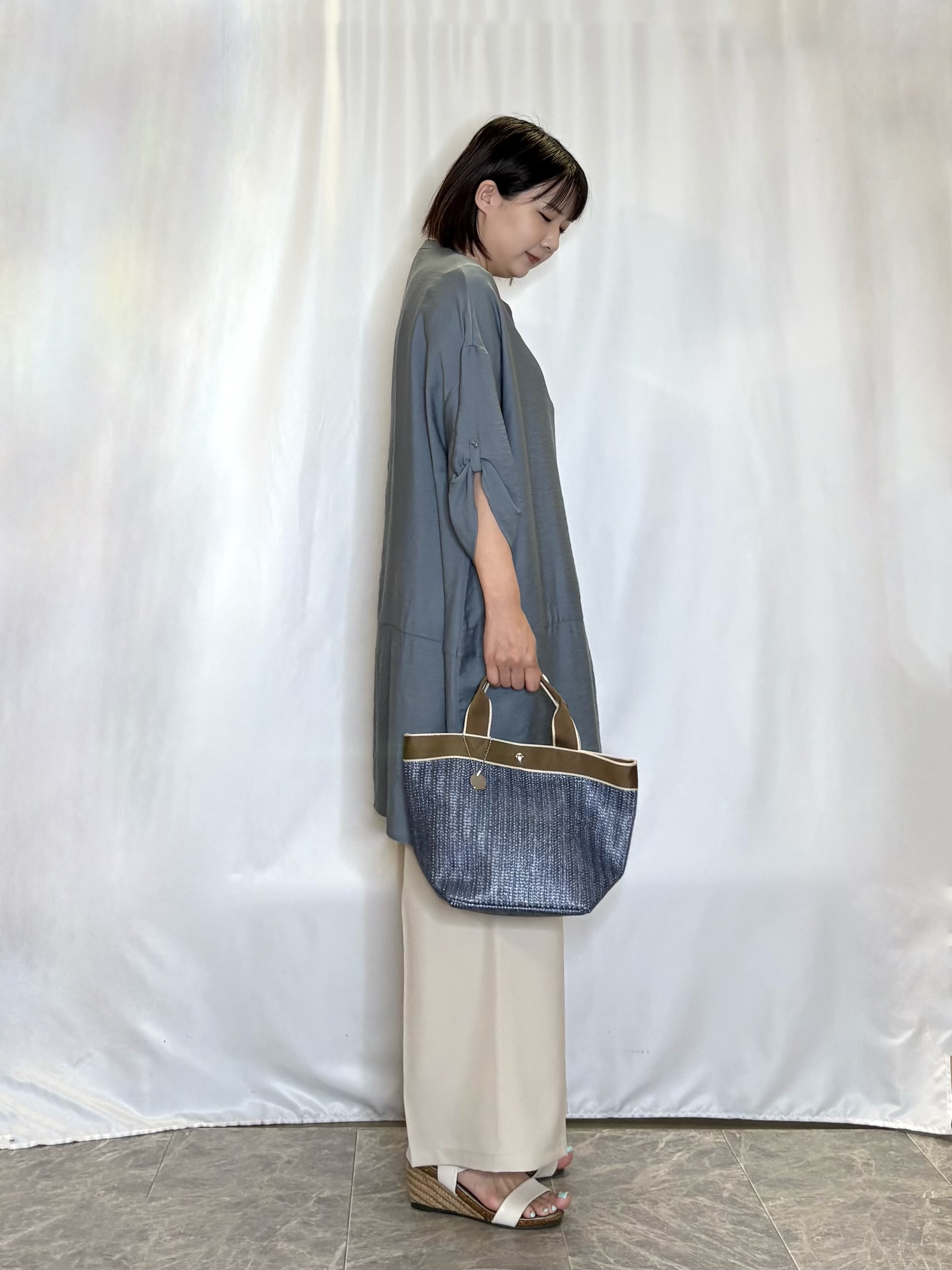 ネリさんの「SHOO･LA･RUE｜【ひんやり/S-LL/洗濯機可】体型カバーにも ゆるっとリラックスチュニック」を使ったコーディネート