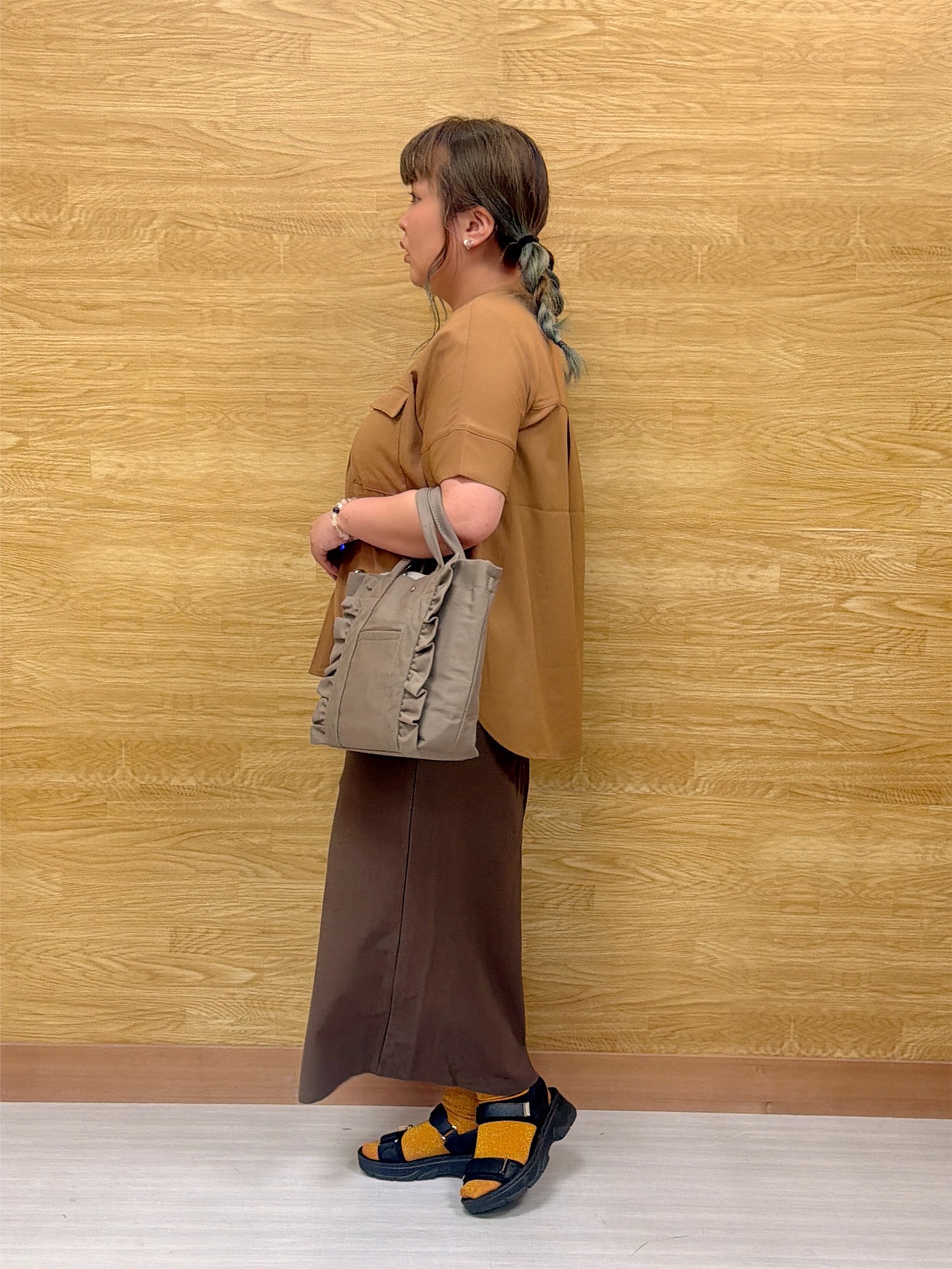 ぁむさんの「SHOO･LA･RUE｜【洗濯後しわになりにくい/ひんやり/UV/吸水速乾】Wポケットが目を引く オンオフ使えるスキッパーブ」を使ったコーディネート