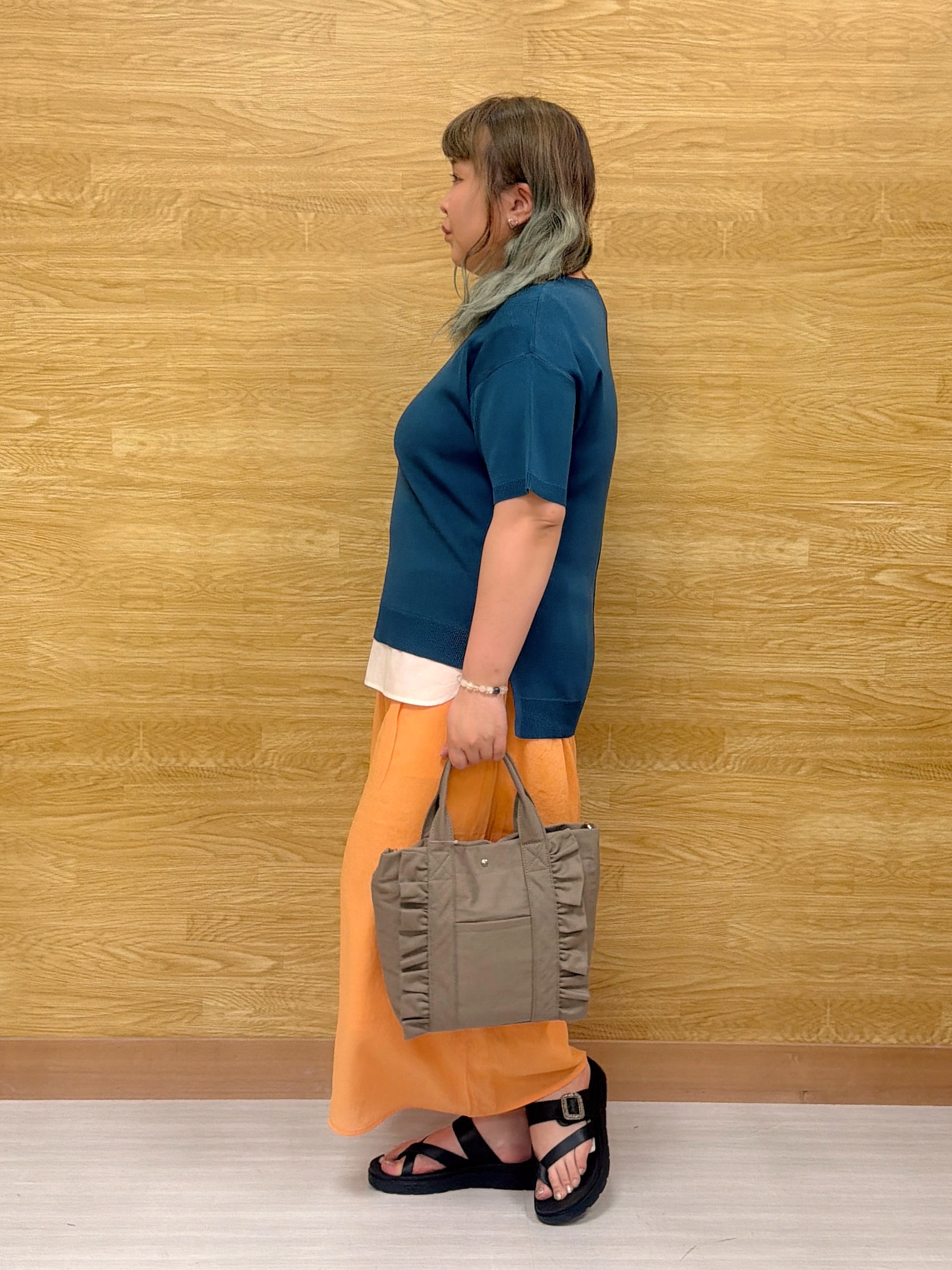 ぁむさんの「SHOO･LA･RUE｜【ひんやり/UV/洗濯機可/S-LL】毛玉になりにくい シャツレイヤード風 半袖ニット」を使ったコーディネート