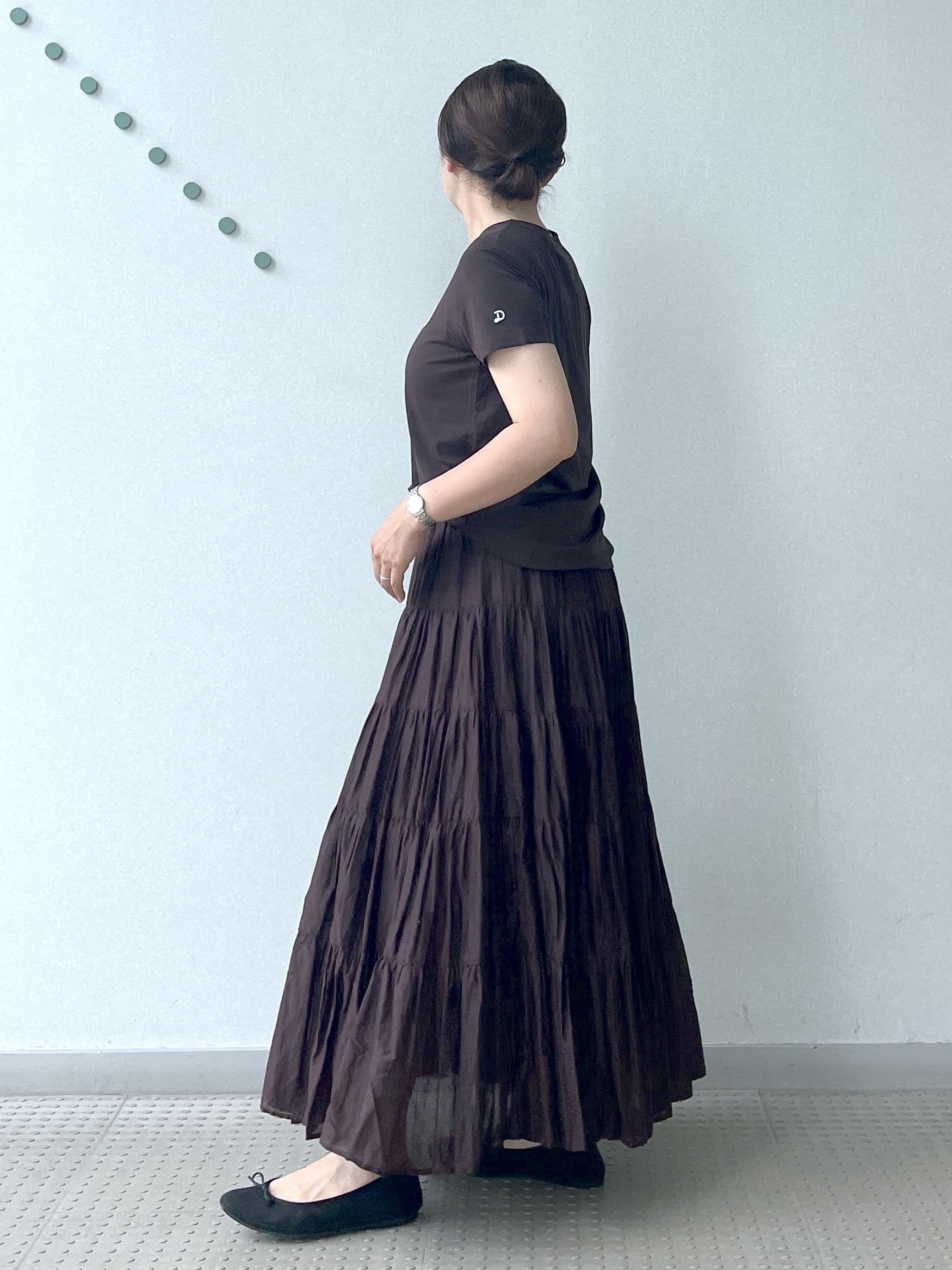 Soeさんの「DRESSTERIOR｜【立体ロゴ】フロッキーロゴプリントTシャツ」を使ったコーディネート