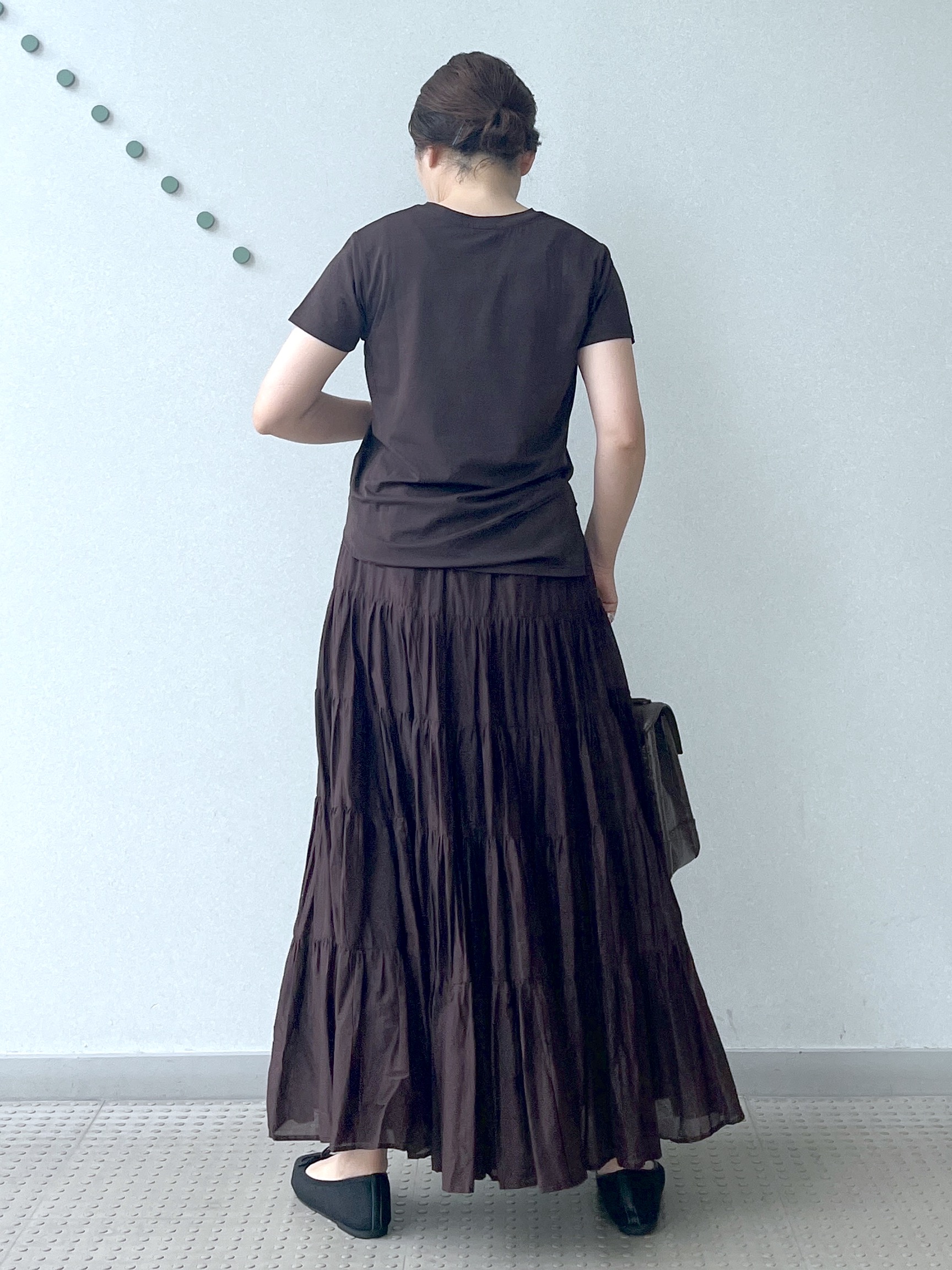 Soeさんの「DRESSTERIOR｜【立体ロゴ】フロッキーロゴプリントTシャツ」を使ったコーディネート