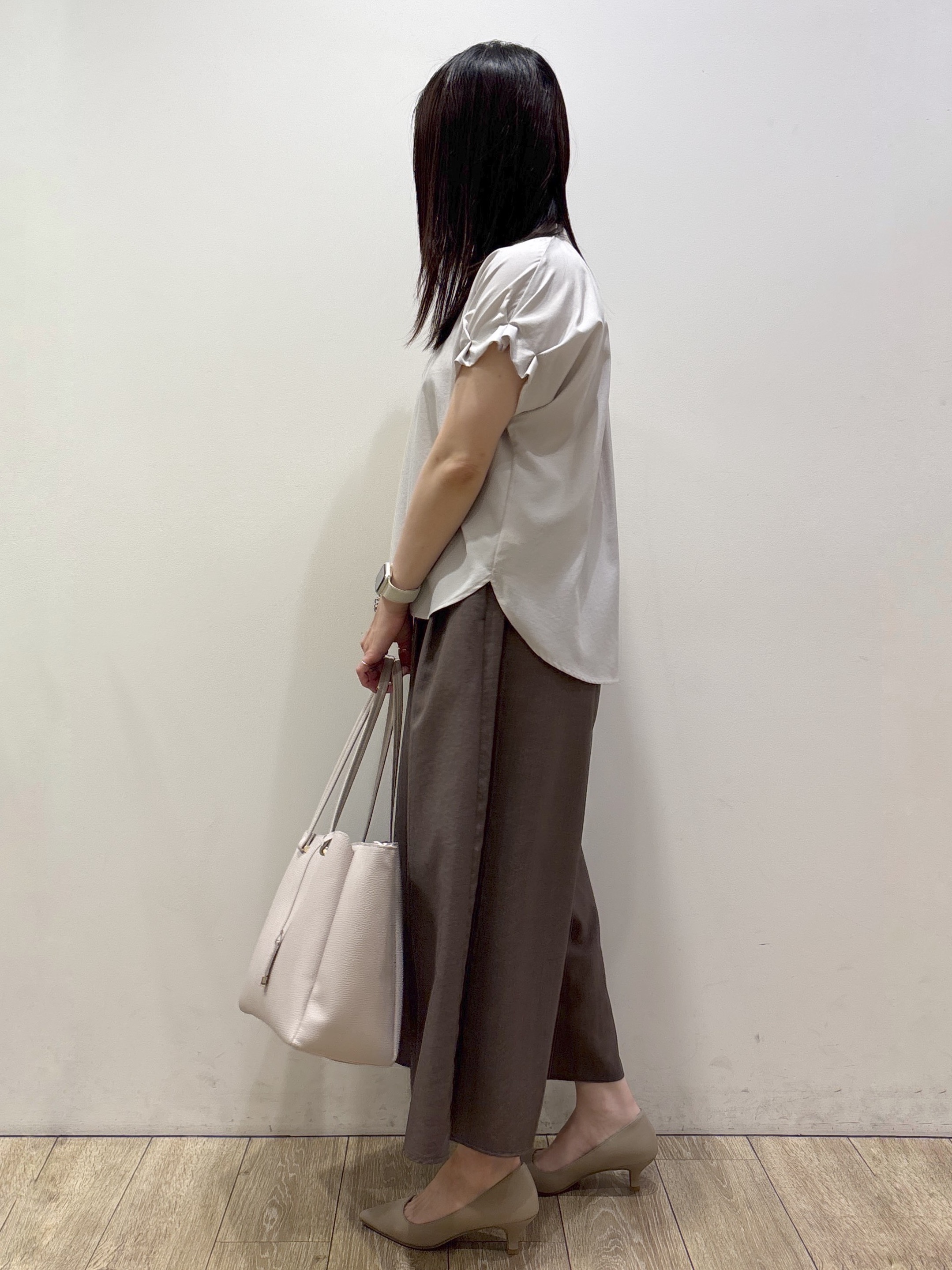 mameさんの「index｜【接触冷感／吸水速乾】タックスキッパーブラウス《防シワ／イージーアイロン／洗濯機OK／9col》」を使ったコーディネート