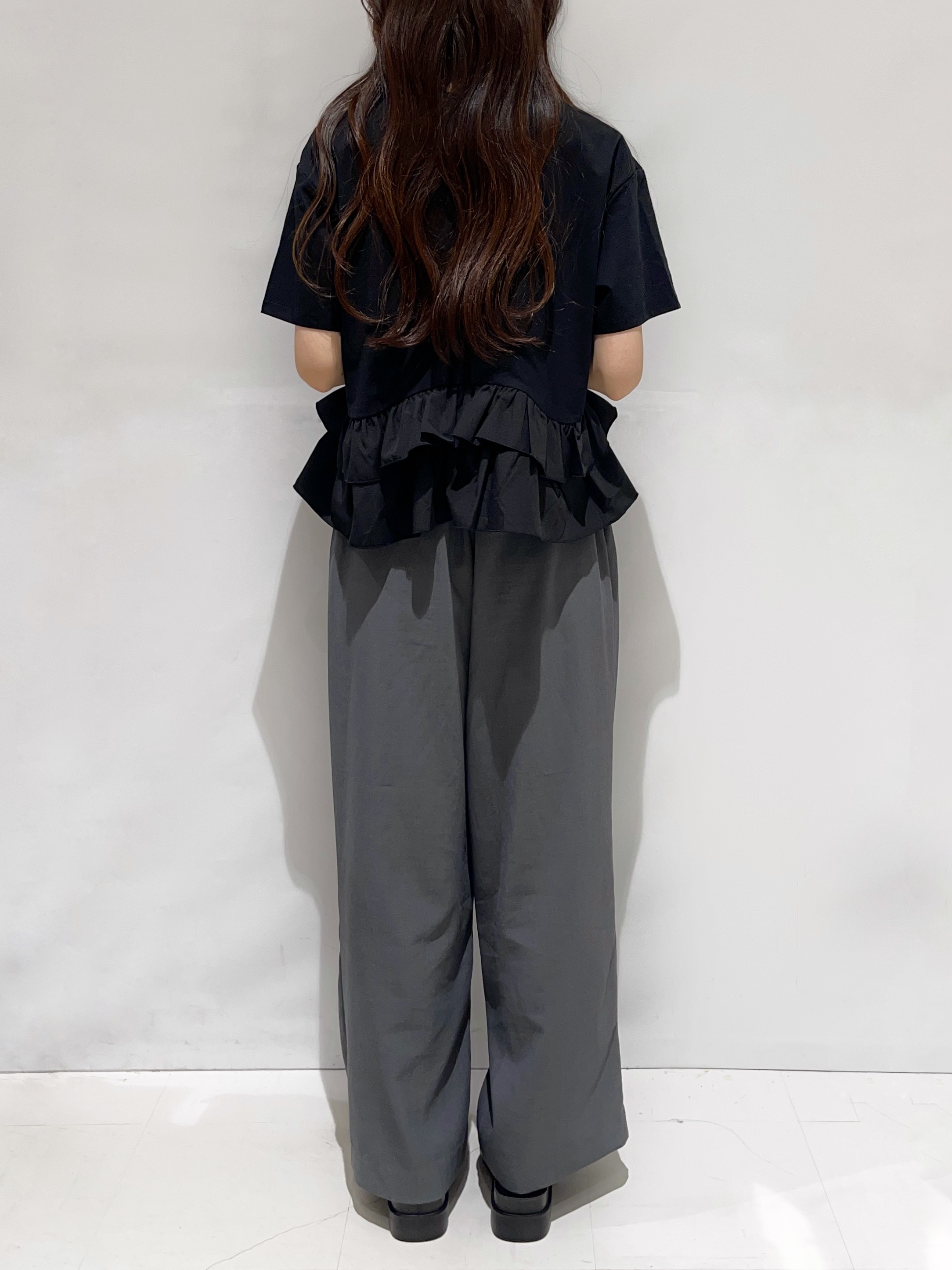 Kさんの「OPAQUE.CLIP｜裾フリルドッキングTシャツ【洗濯機OK】」を使ったコーディネート