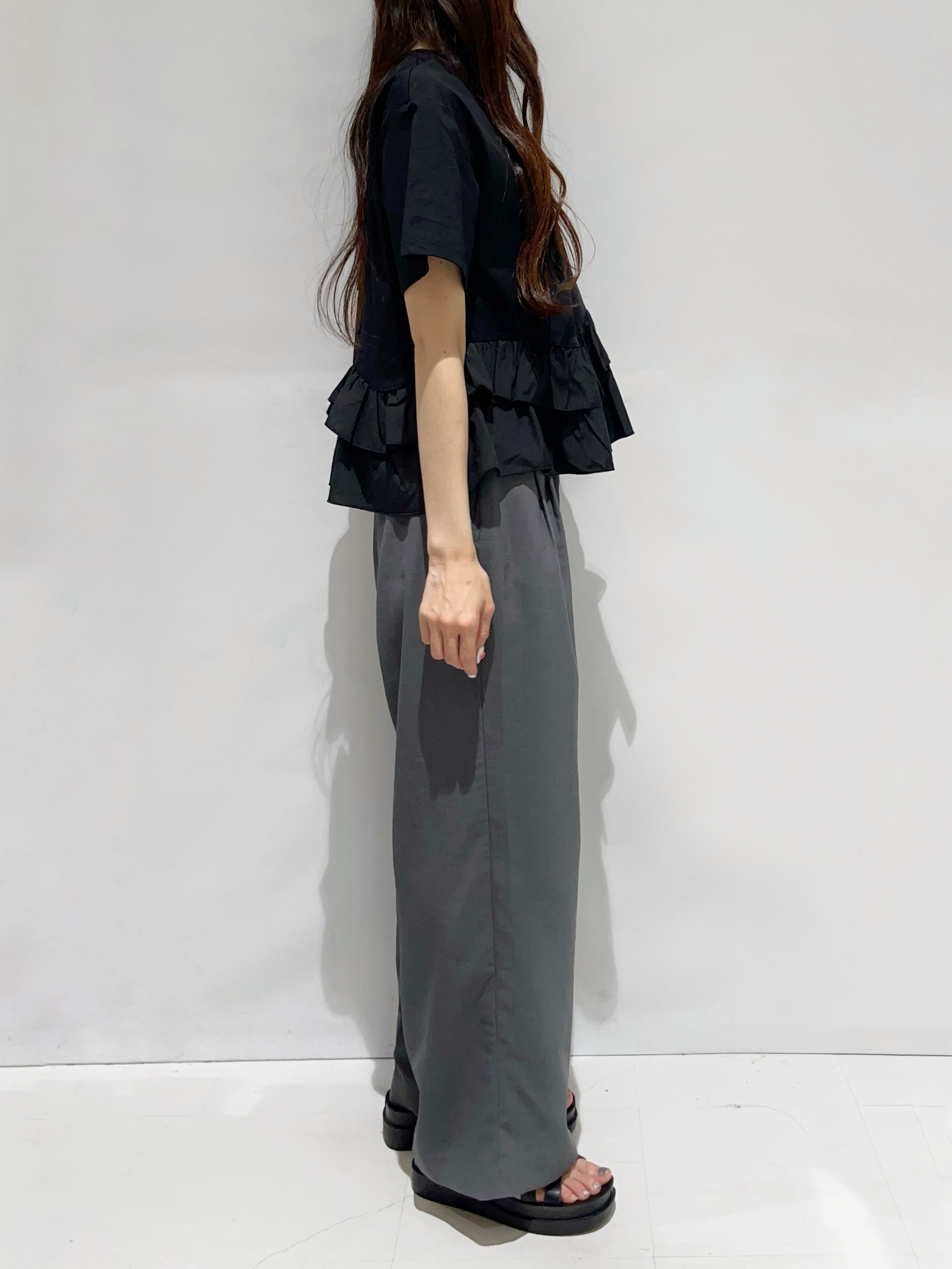 Kさんの「OPAQUE.CLIP｜裾フリルドッキングTシャツ【洗濯機OK】」を使ったコーディネート