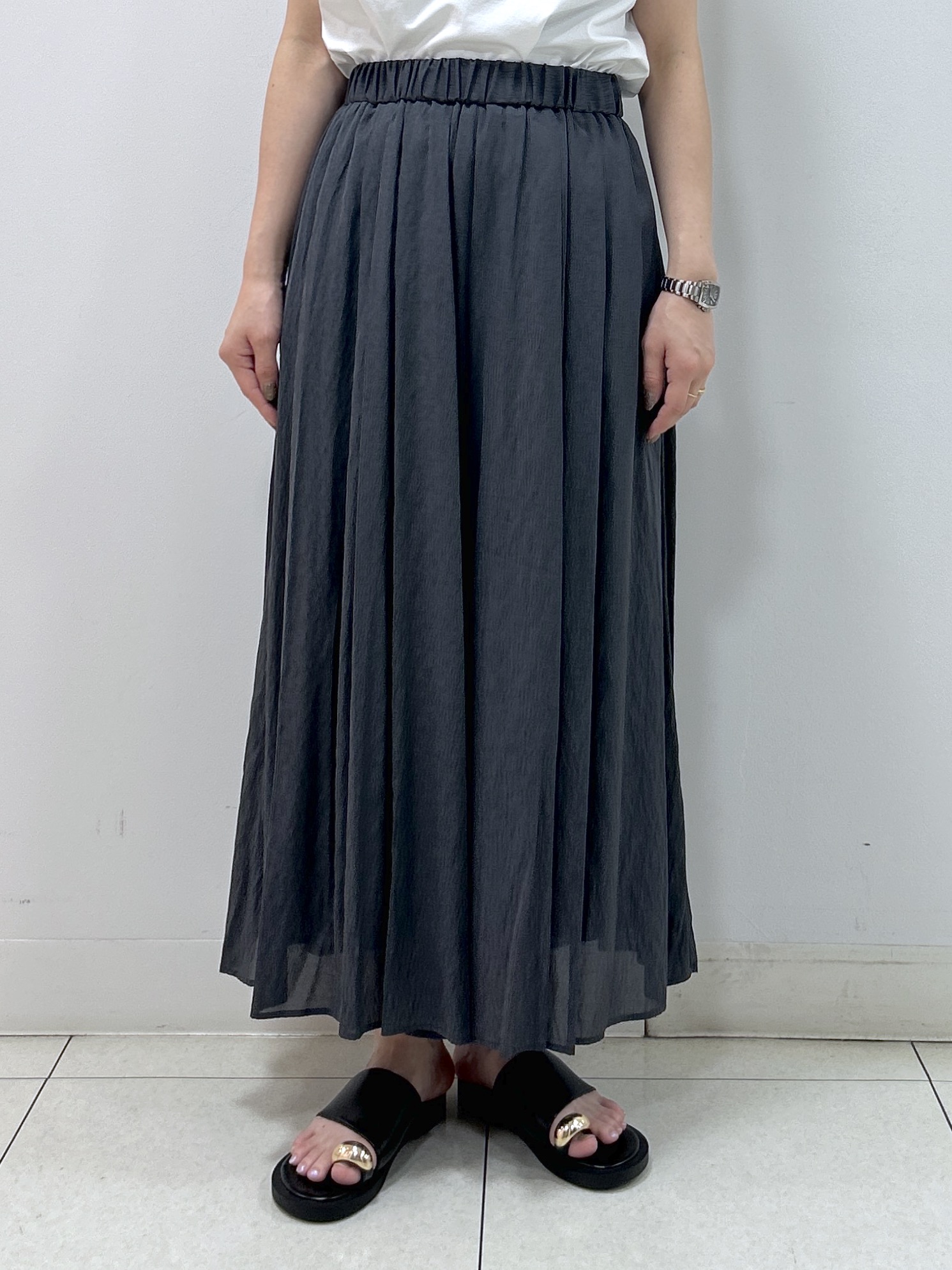 Kaiさんの「Dessin｜【接触冷感/UVカット】美光沢ノースリーブカットソー」を使ったコーディネート