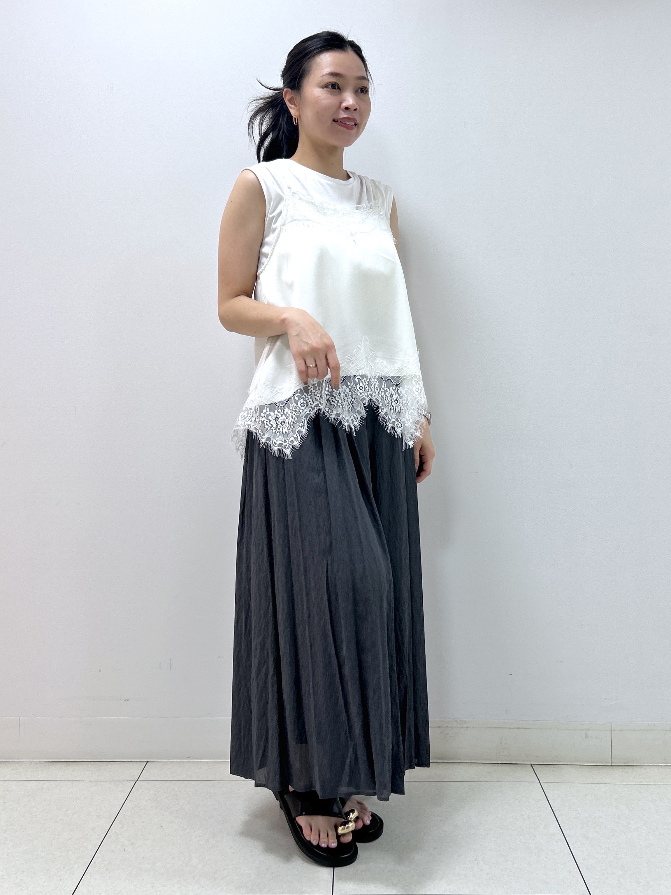 Kaiさんの「Dessin｜【接触冷感/UVカット】美光沢ノースリーブカットソー」を使ったコーディネート