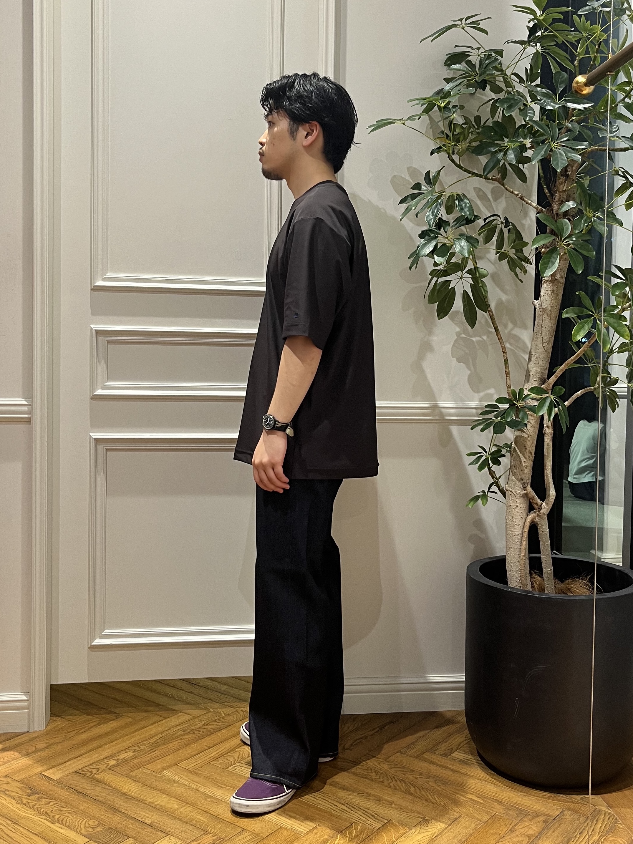 Tokuさんの「DRESSTERIOR｜【接触冷感/UVカット/ウォッシャブル】AIRTOOL クルーネックTシャツ」を使ったコーディネート