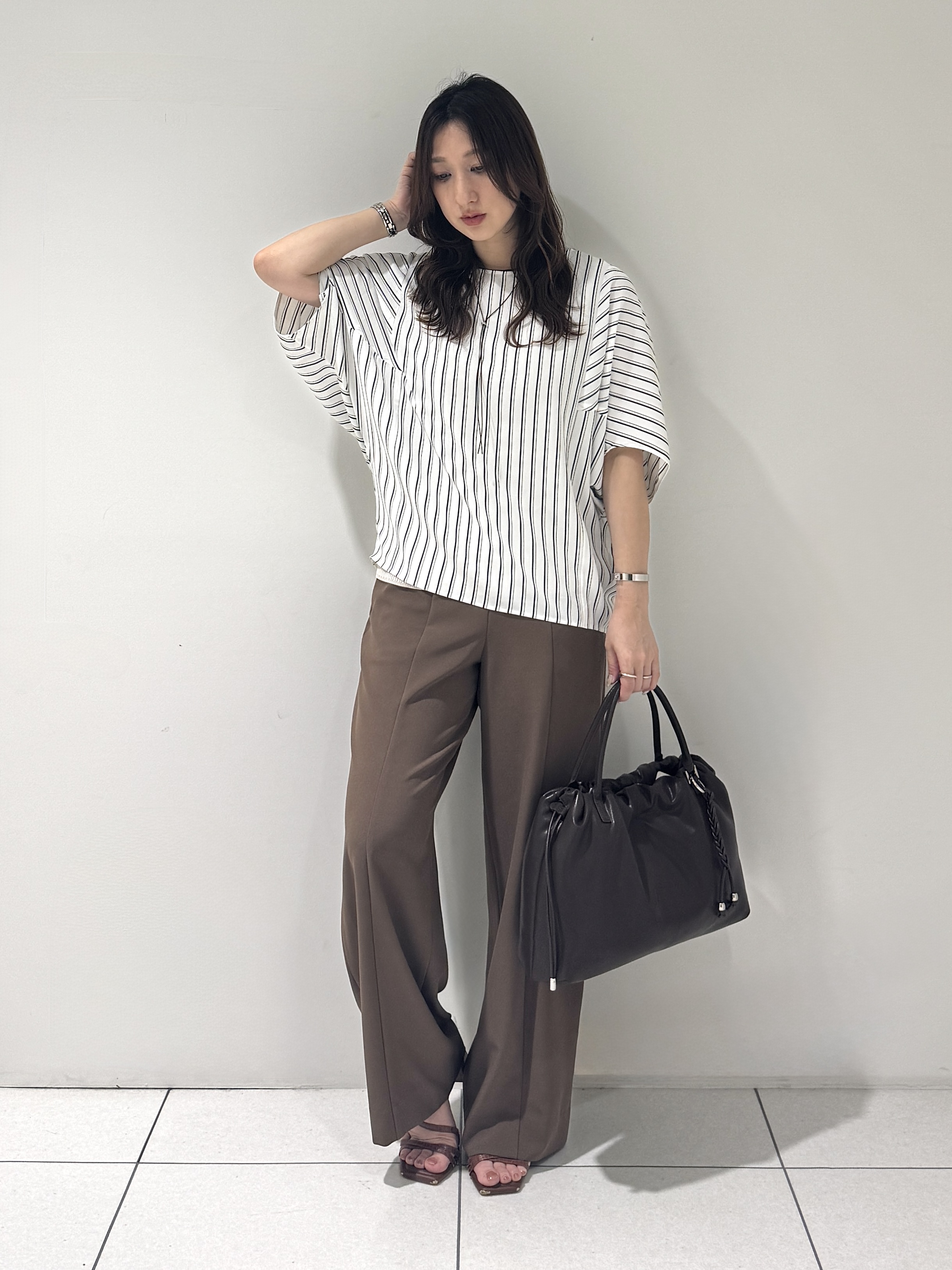 そんさんの「INDIVI｜【UVケア／接触冷感】ジョーゼットドルマンブラウス」を使ったコーディネート