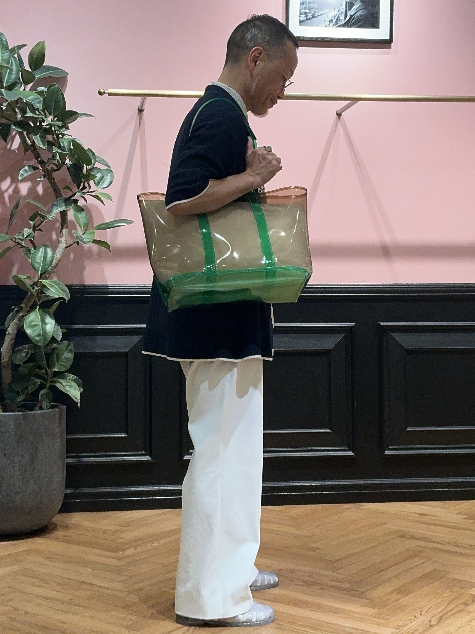 torigoeさんの「DRESSTERIOR｜【Safari5月号掲載】ウォッシャブル キューバニットシャツ」を使ったコーディネート