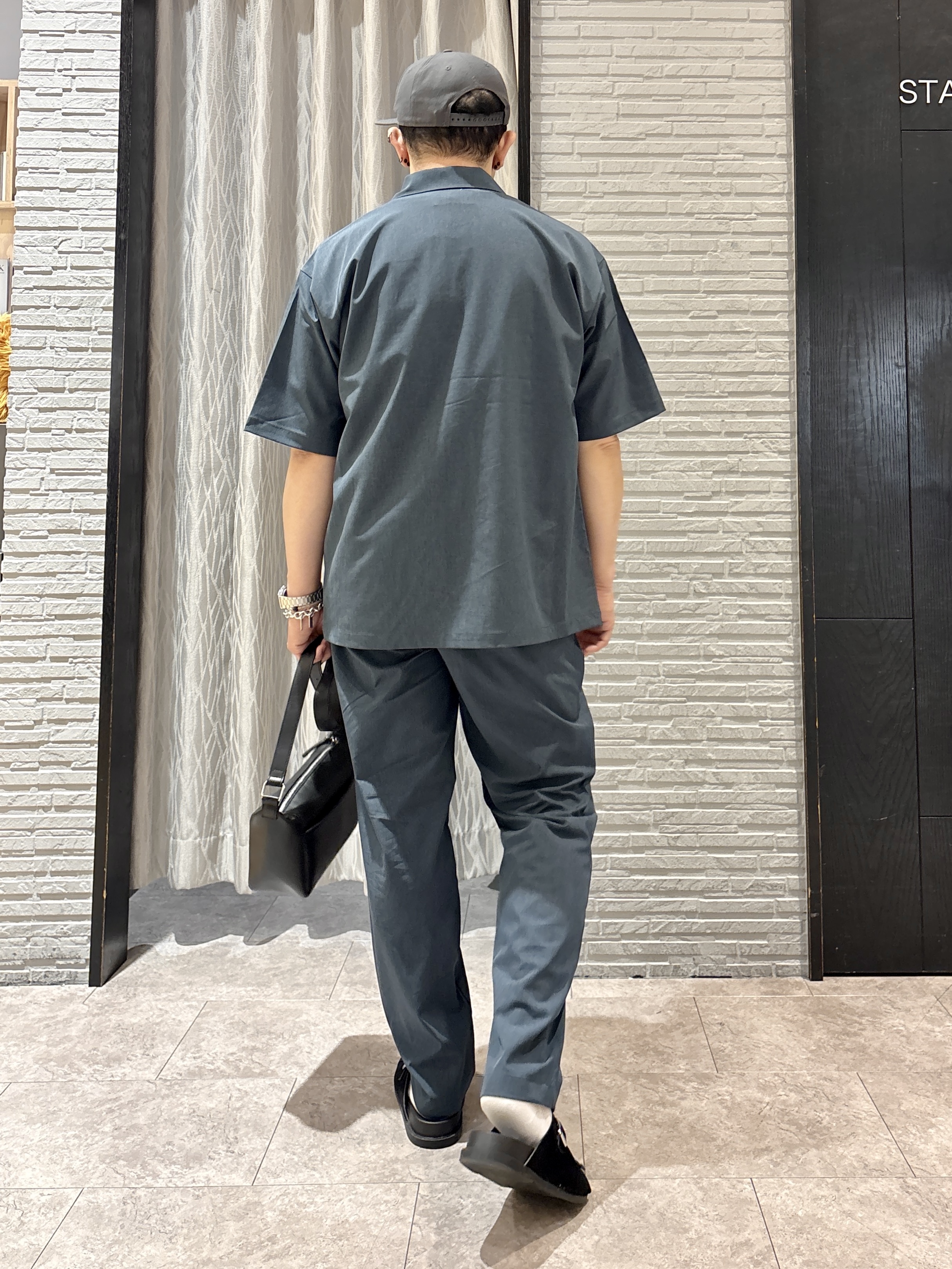 Pーyamaさんの「THE SHOP TK｜【吸水速乾／接触冷感／防シワ／マシンウォッシャブル】ハイドロクール 半袖シャツ」を使ったコーディネート