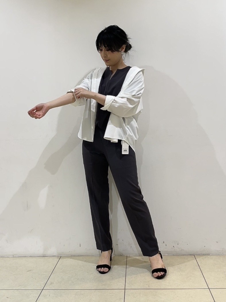 watanabeさんの「UNTITLED｜【接触冷感/吸水速乾/UVカット】ドルマンスリーブシャツ」を使ったコーディネート