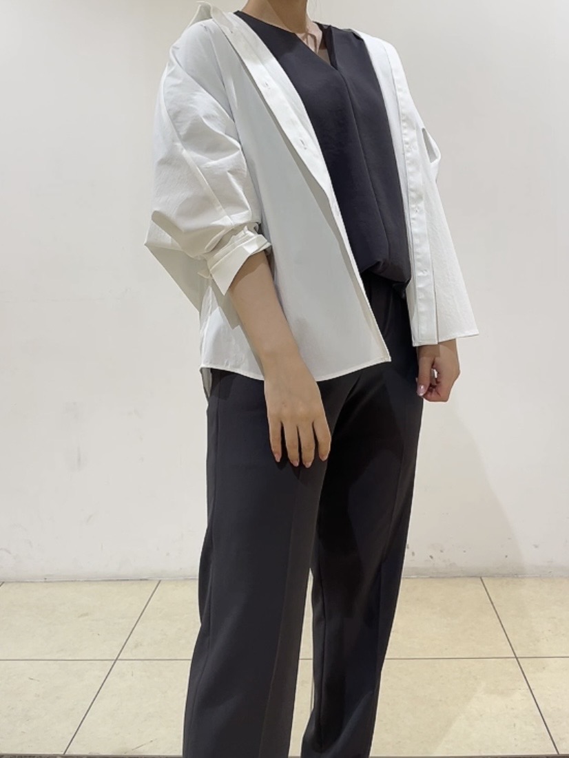 watanabeさんの「UNTITLED｜【接触冷感/吸水速乾/UVカット】ドルマンスリーブシャツ」を使ったコーディネート