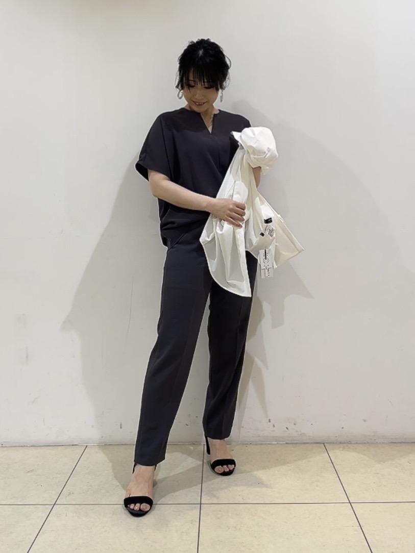 watanabeさんの「UNTITLED｜【接触冷感/吸水速乾/UVカット】ドルマンスリーブシャツ」を使ったコーディネート