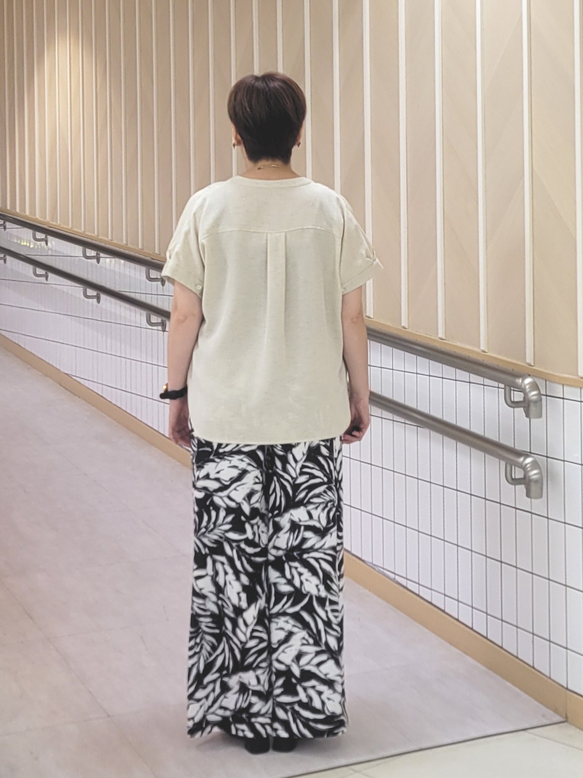 tomoさんの「COUP DE CHANCE｜【手洗い可／セットアップ可】リネンライクブラウス」を使ったコーディネート