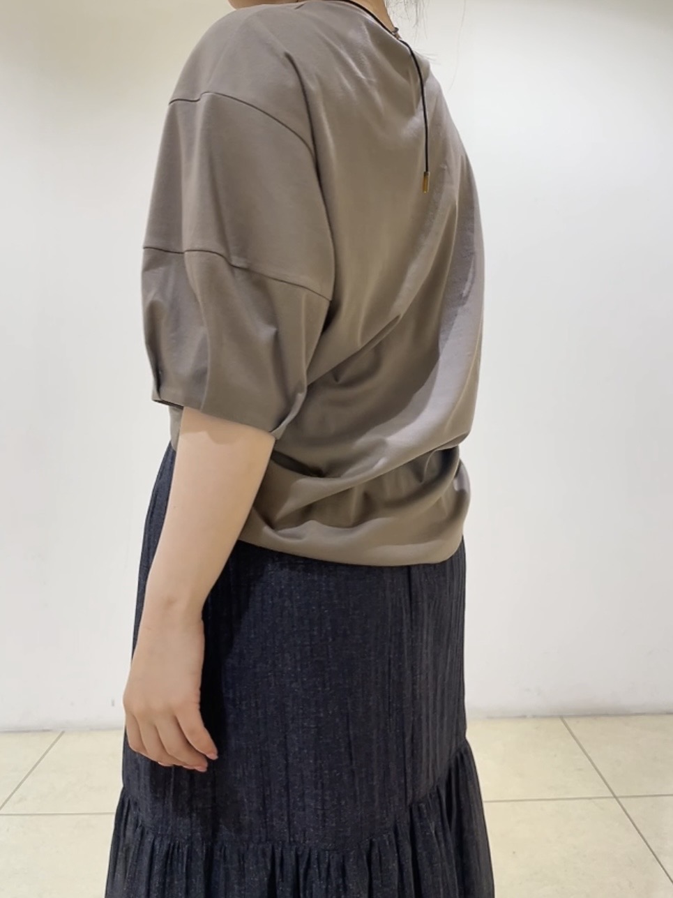 watanabeさんの「UNTITLED｜【汗染み防止/接触冷感】ランタンスリーブプルオーバー」を使ったコーディネート