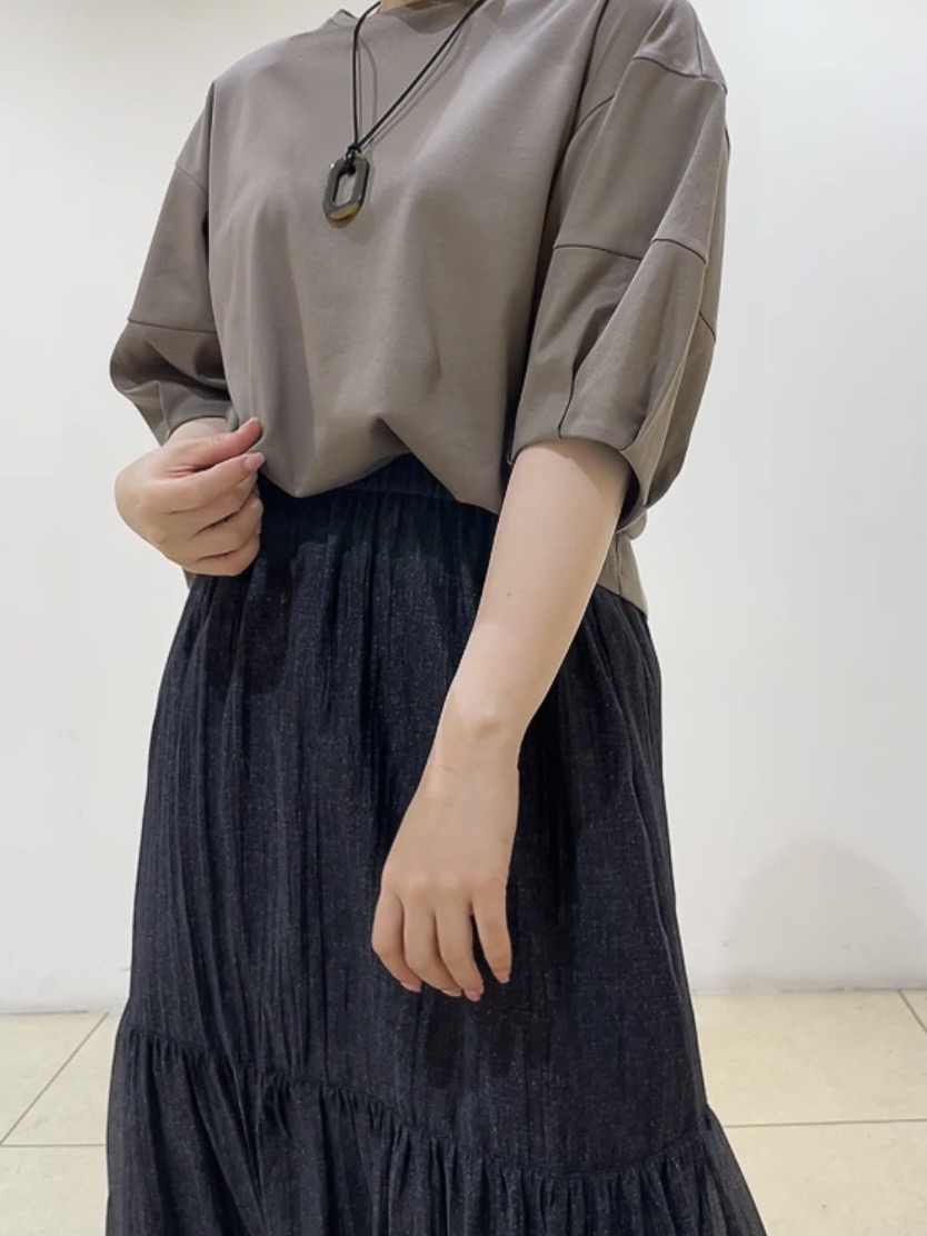 watanabeさんの「UNTITLED｜【汗染み防止/接触冷感】ランタンスリーブプルオーバー」を使ったコーディネート