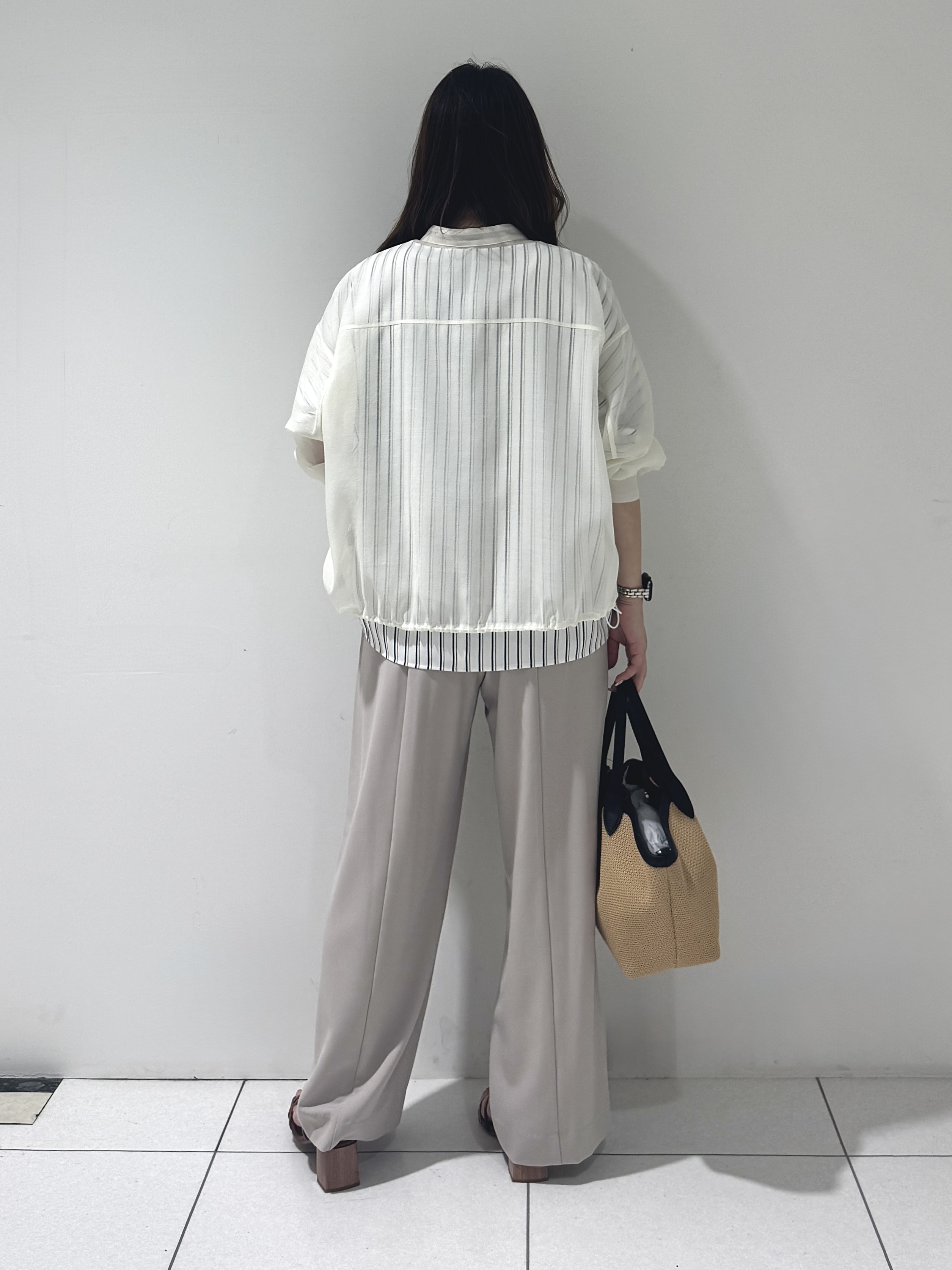 そんさんの「INDIVI｜【トレンド／2WAY】裾ドロスト付きシアーブラウスブルゾン」を使ったコーディネート
