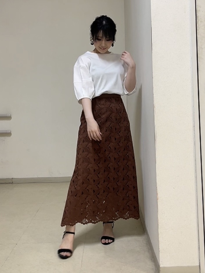 watanabeさんの「UNTITLED｜【汗染み防止/接触冷感】ランタンスリーブプルオーバー」を使ったコーディネート