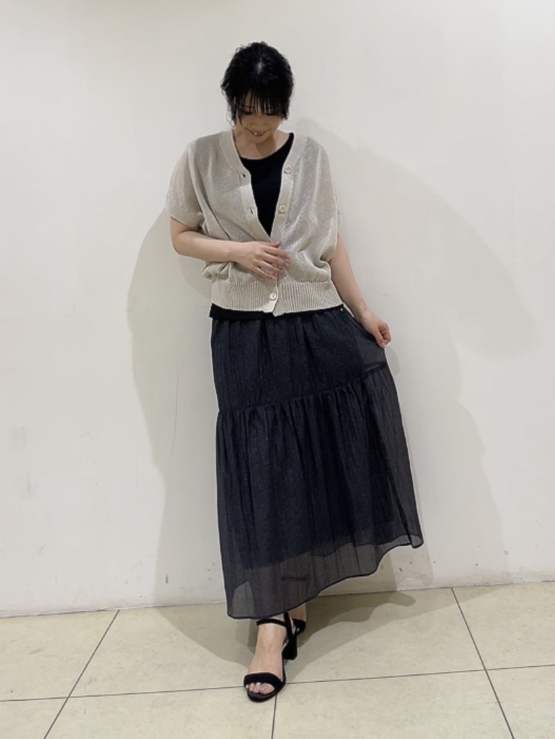 watanabeさんの「UNTITLED｜【洗える/清涼感】ドライタッチスリーブレスカーディガン」を使ったコーディネート