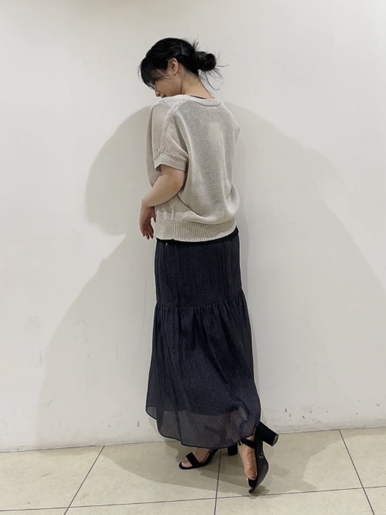 watanabeさんの「UNTITLED｜【洗える/清涼感】ドライタッチスリーブレスカーディガン」を使ったコーディネート